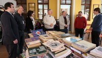  Câmara encaminha mais de 600 obras arrecadadas em campanha para a biblioteca municipal