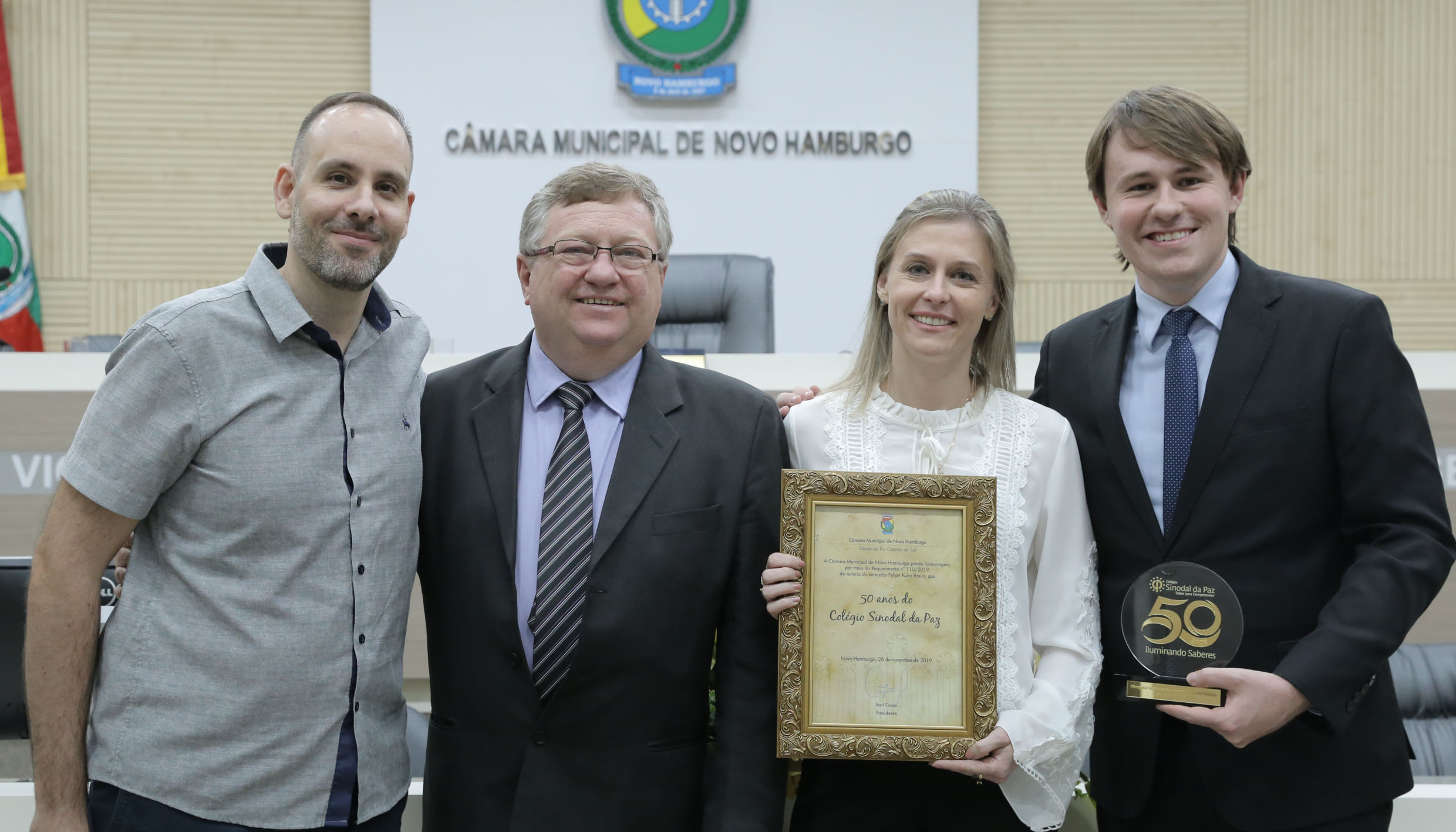 Câmara homenageia cinquentenário do Colégio Sinodal da Paz