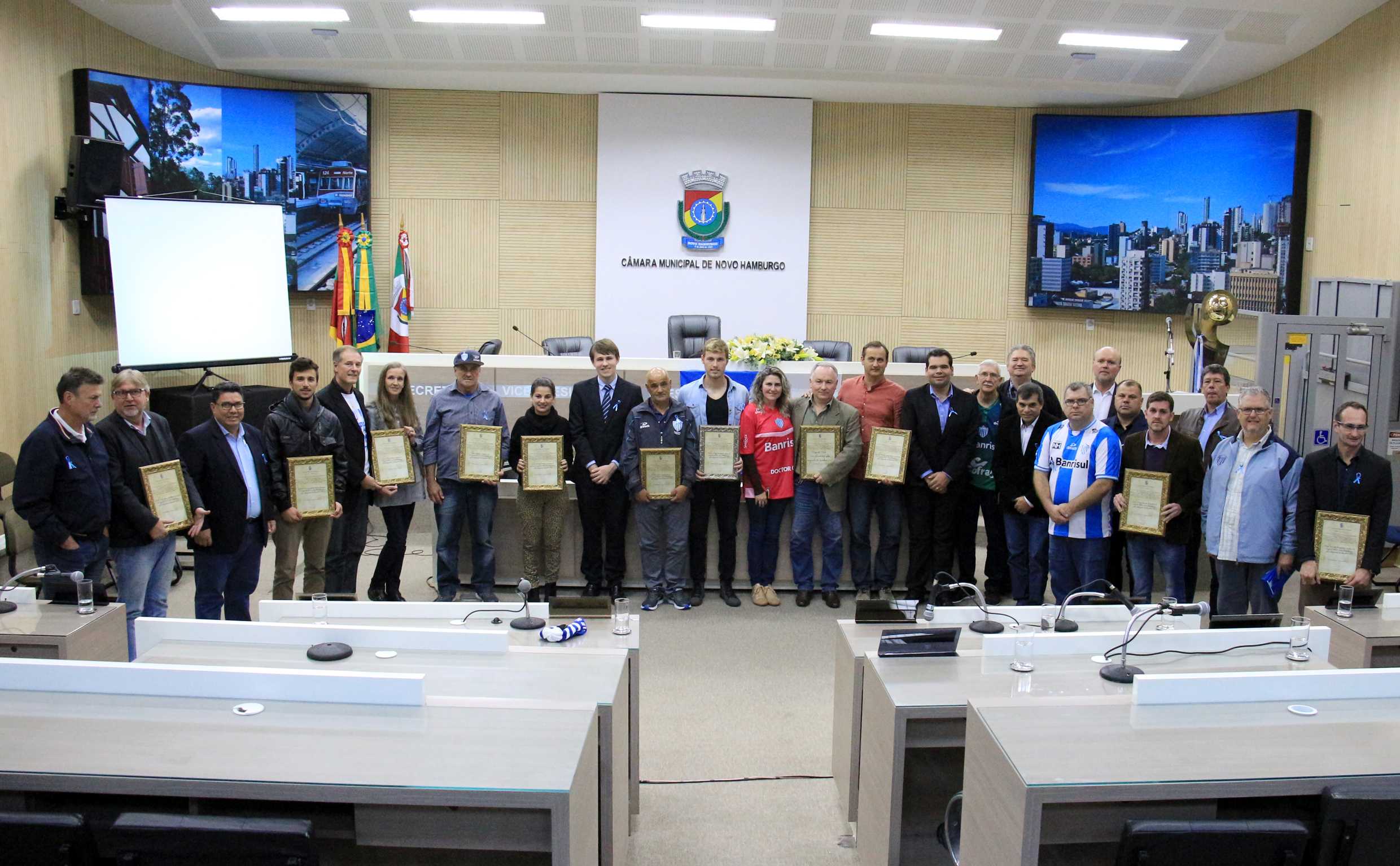 Câmara homenageia Esporte Clube Novo Hamburgo pela conquista do Gauchão 2017