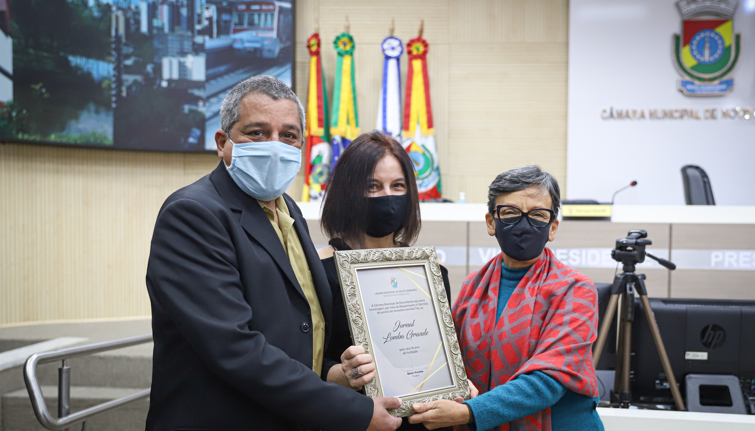 Câmara homenageia os 10 anos do Jornal de Lomba Grande