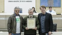 Câmara homenageia os 15 anos do Centro de Valorização da Vida de Novo Hamburgo