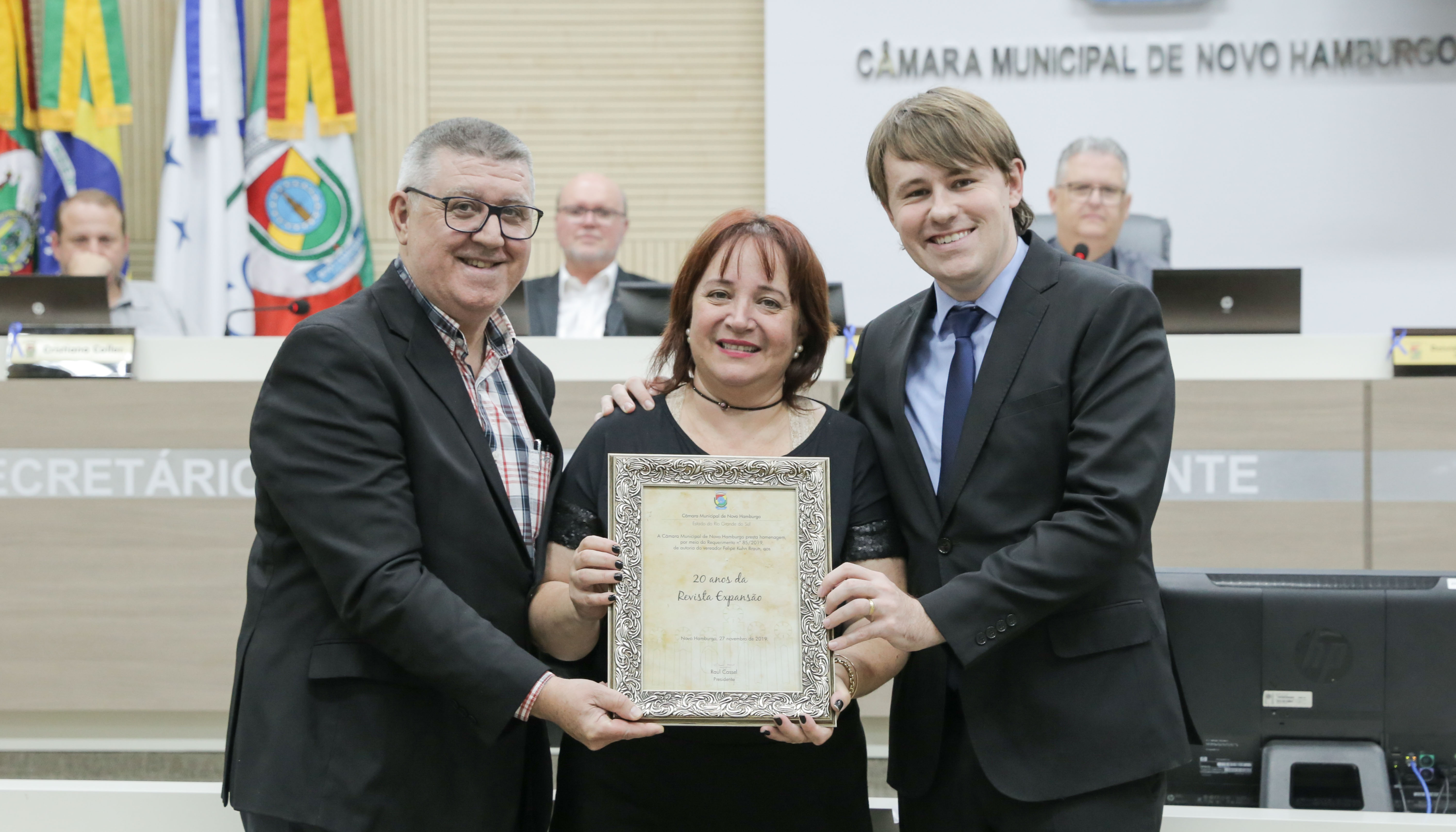 Câmara homenageia os 20 anos de circulação da revista Expansão