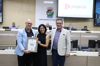 Câmara presta homenagem à empresa Projetta Expositores