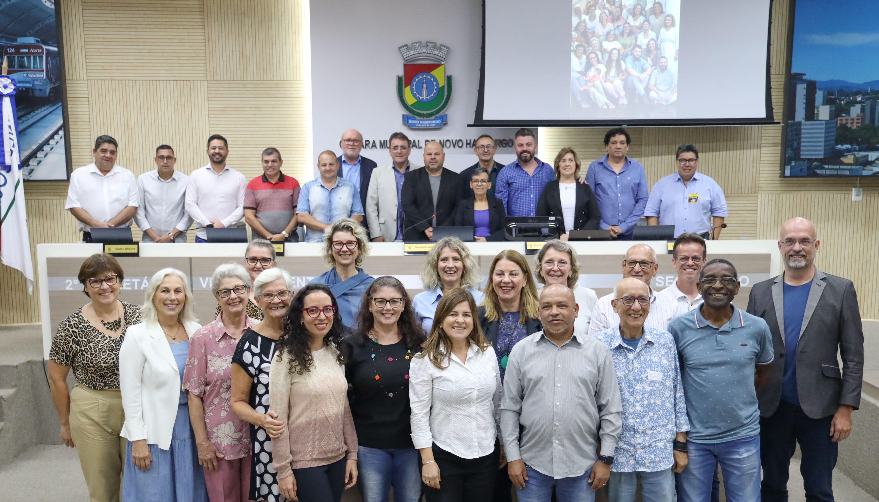 Câmara presta homenagem aos 135 anos do Coro Júlio Kunz
