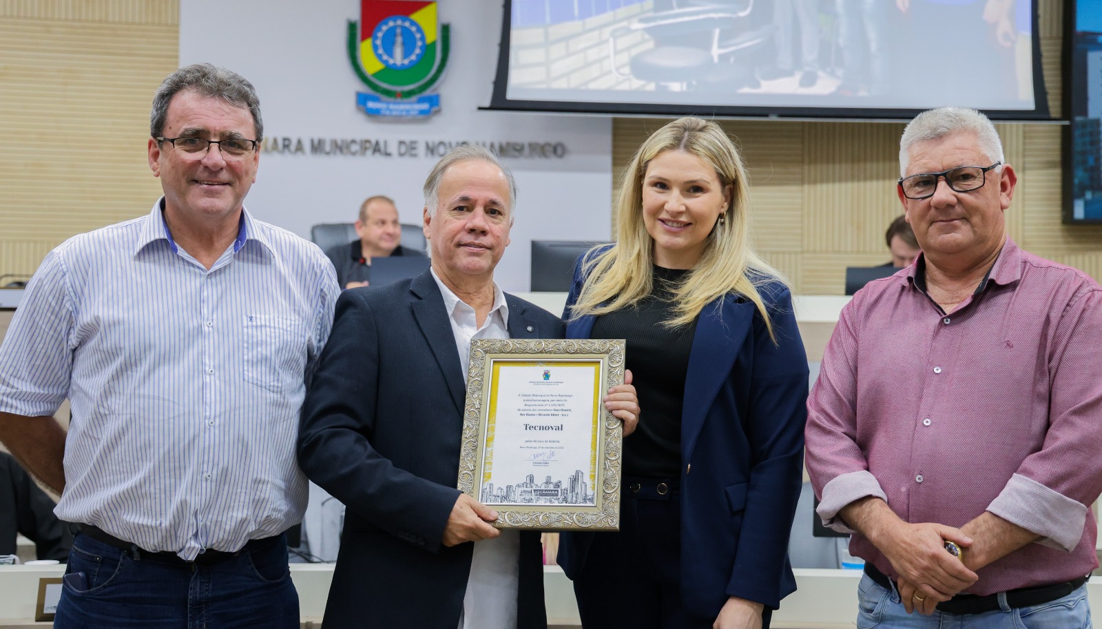 Câmara presta homenagem aos 40 anos da empresa Tecnoval