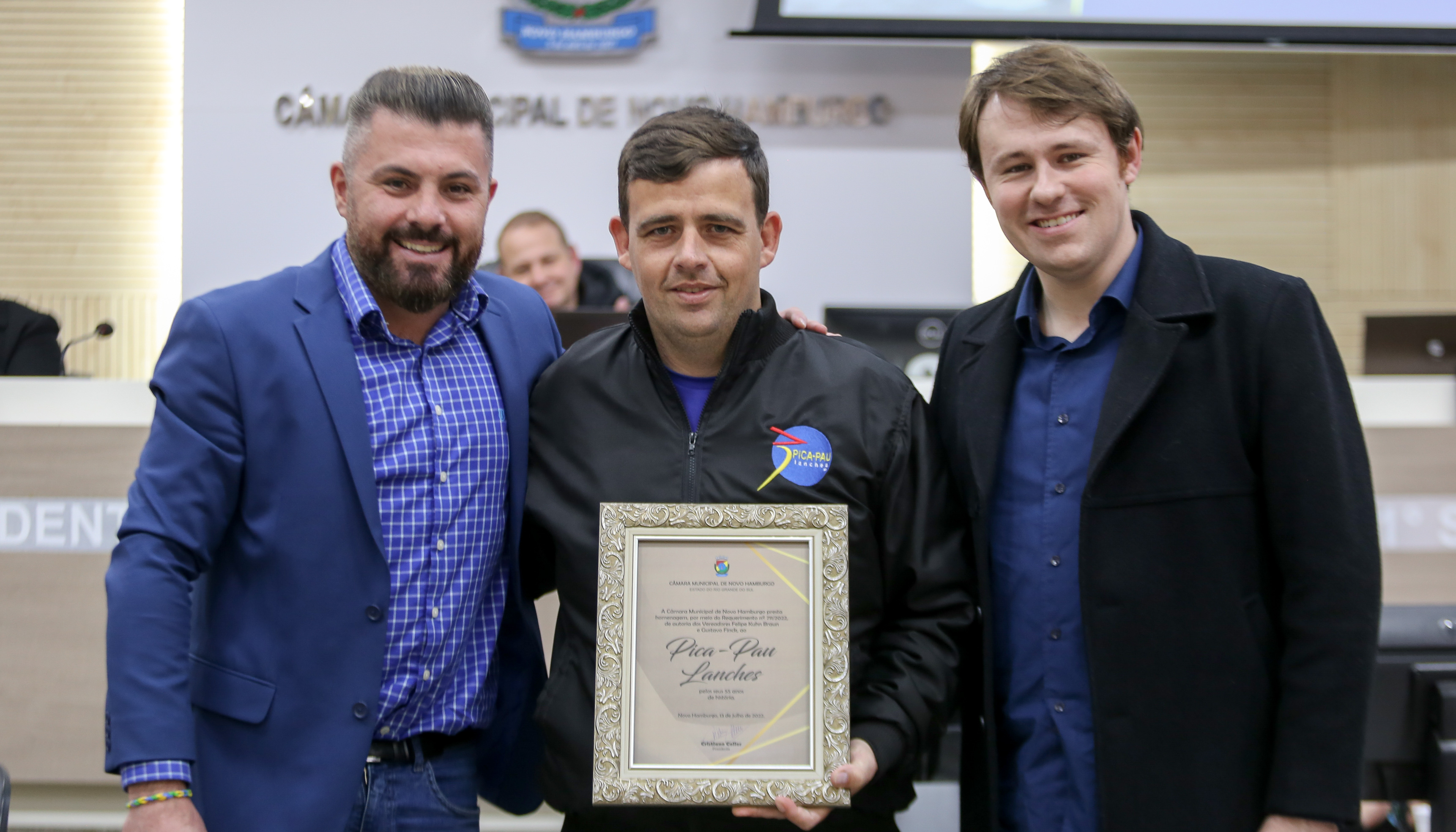 Câmara presta homenagem aos 55 anos do Pica-Pau Lanches