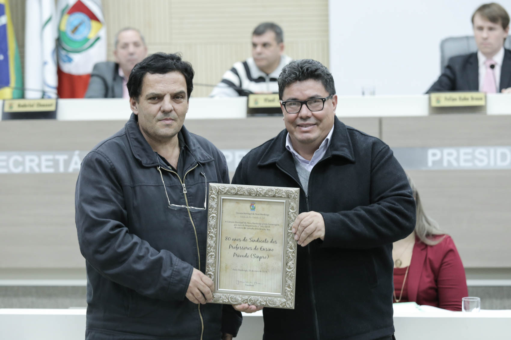 Câmara presta homenagem aos 80 anos do Sinpro/RS