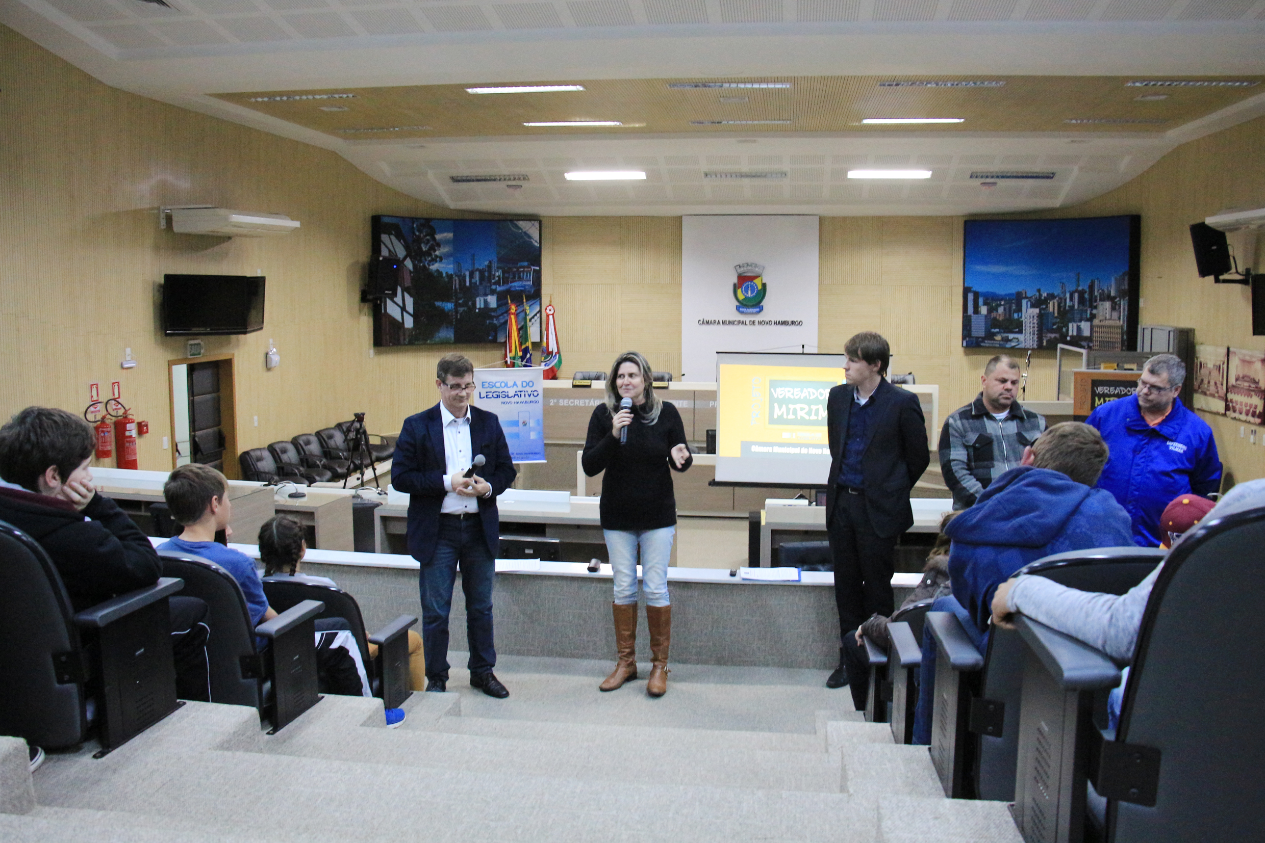 Câmara realiza última palestra do Projeto Vereador Mirim