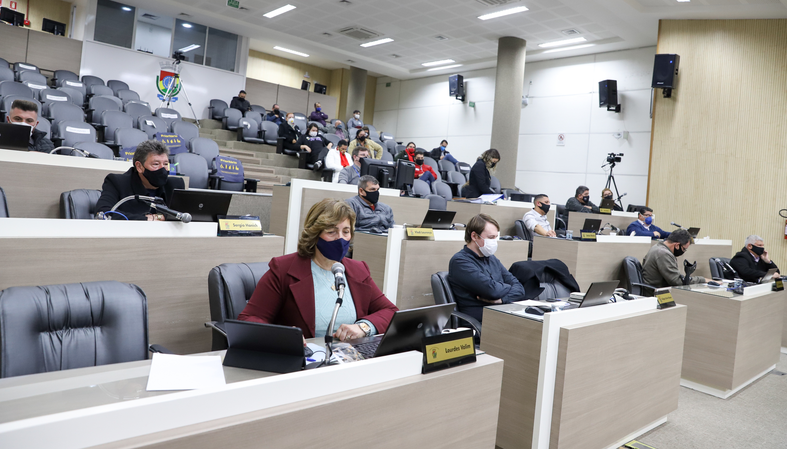 Campanha de arrecadação de alimentos organizada por forças de segurança e Grupo Sinos é tema de moção