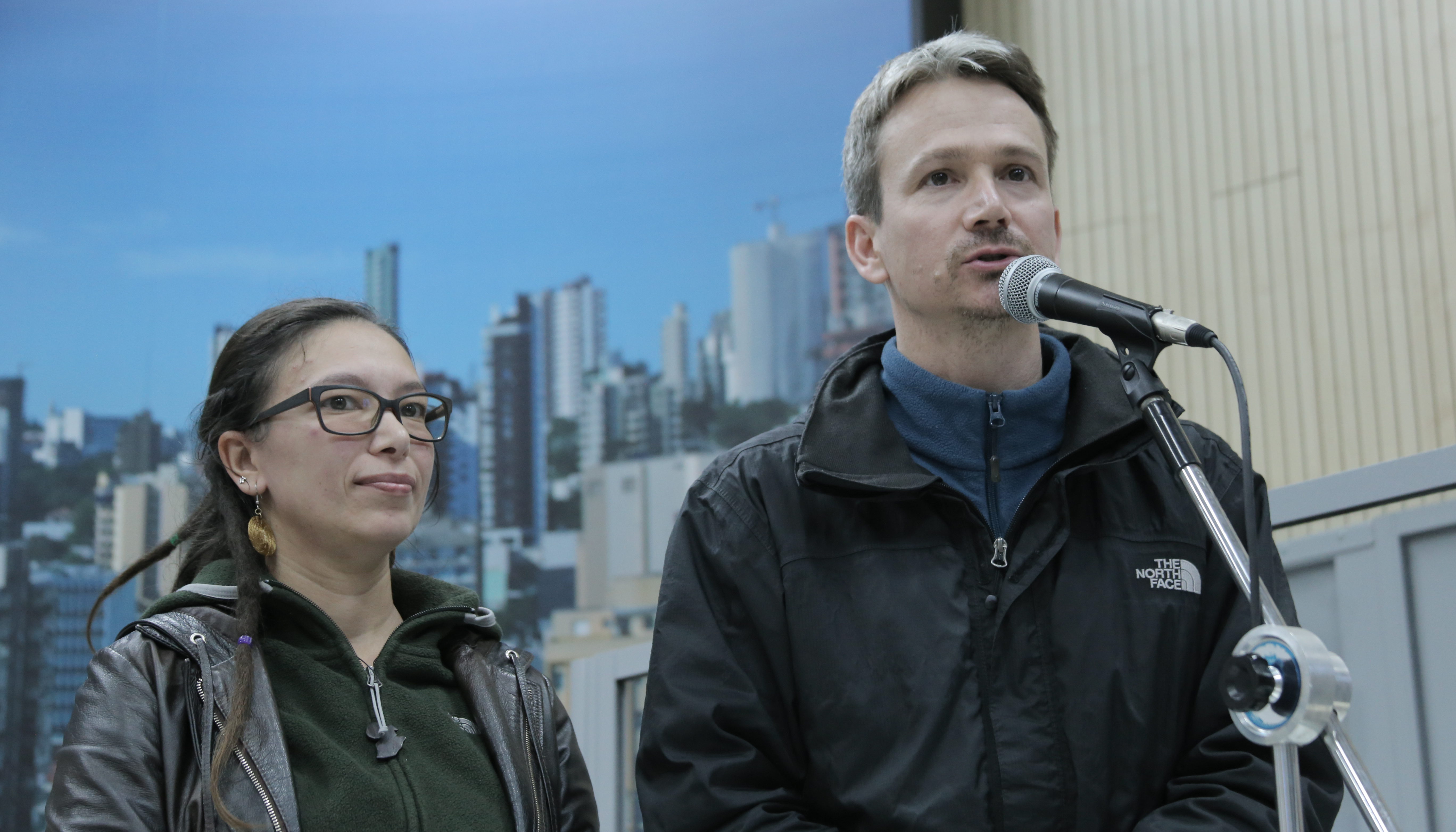 Casal de voluntários compartilhará experiências vivenciadas na África em palestra solidária