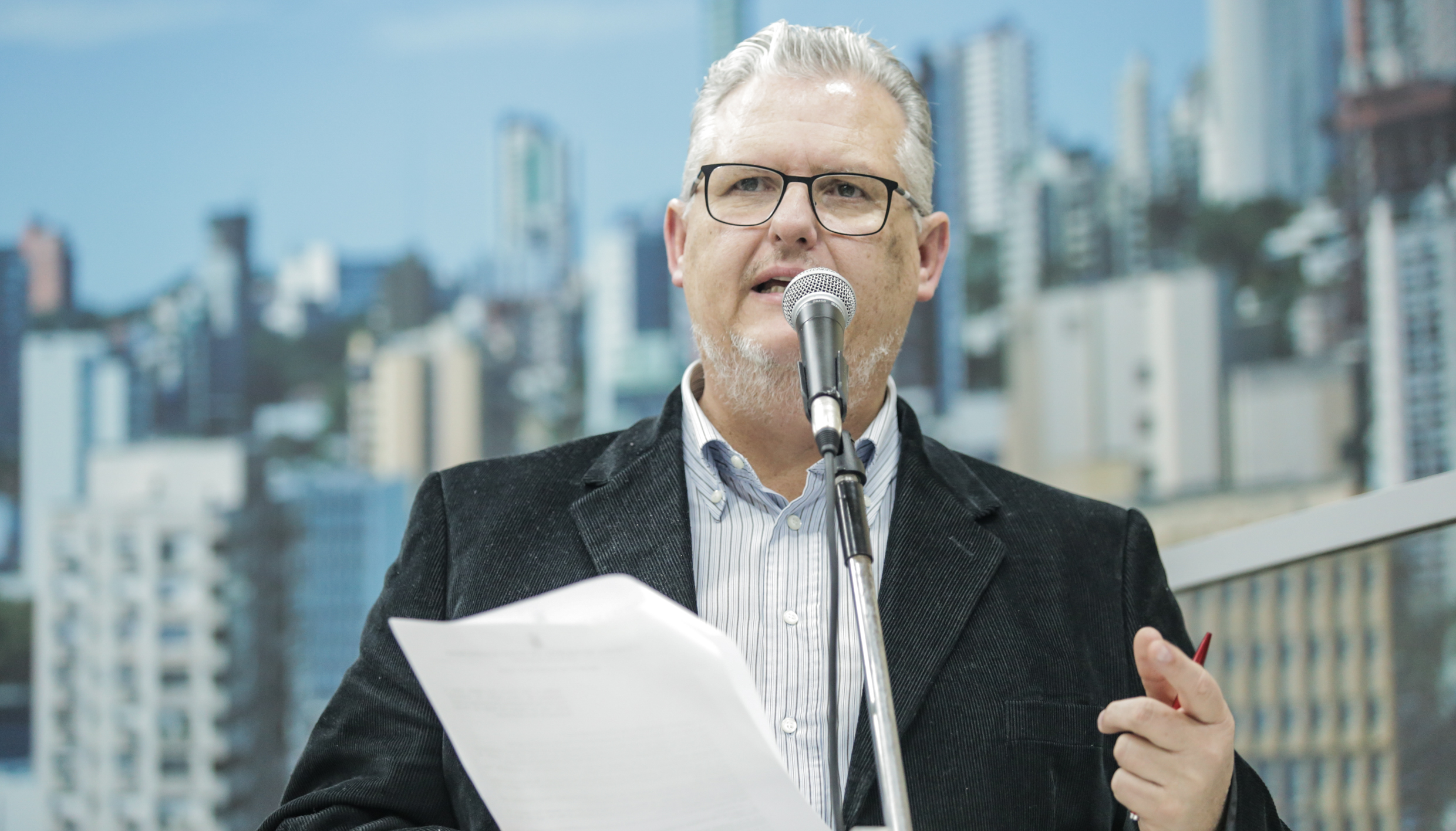 Cassel apresenta projeto de sugestão que institui “Lei Lucas” em Novo Hamburgo