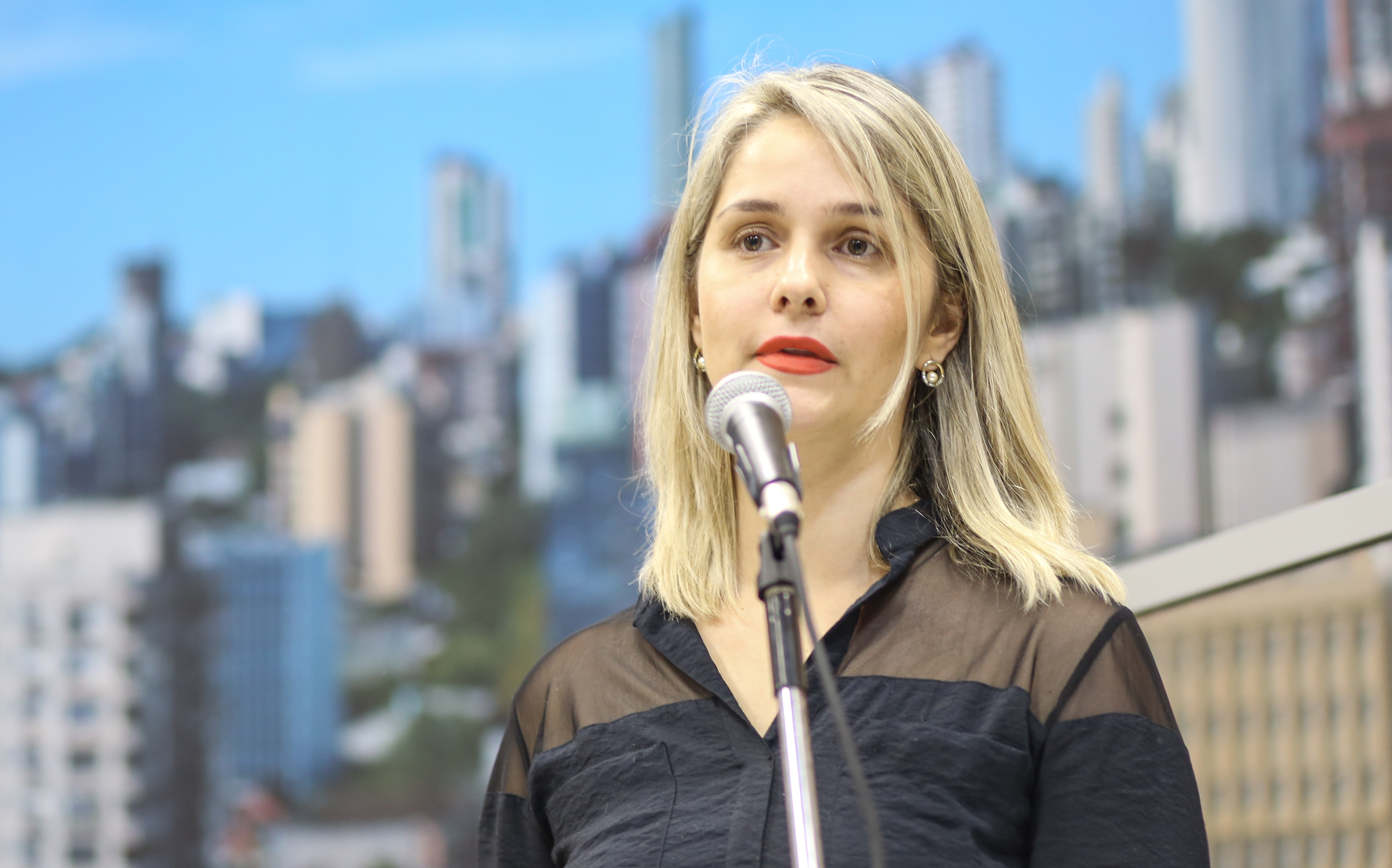 Cidadã fala sobre ação beneficente no bairro Rondônia