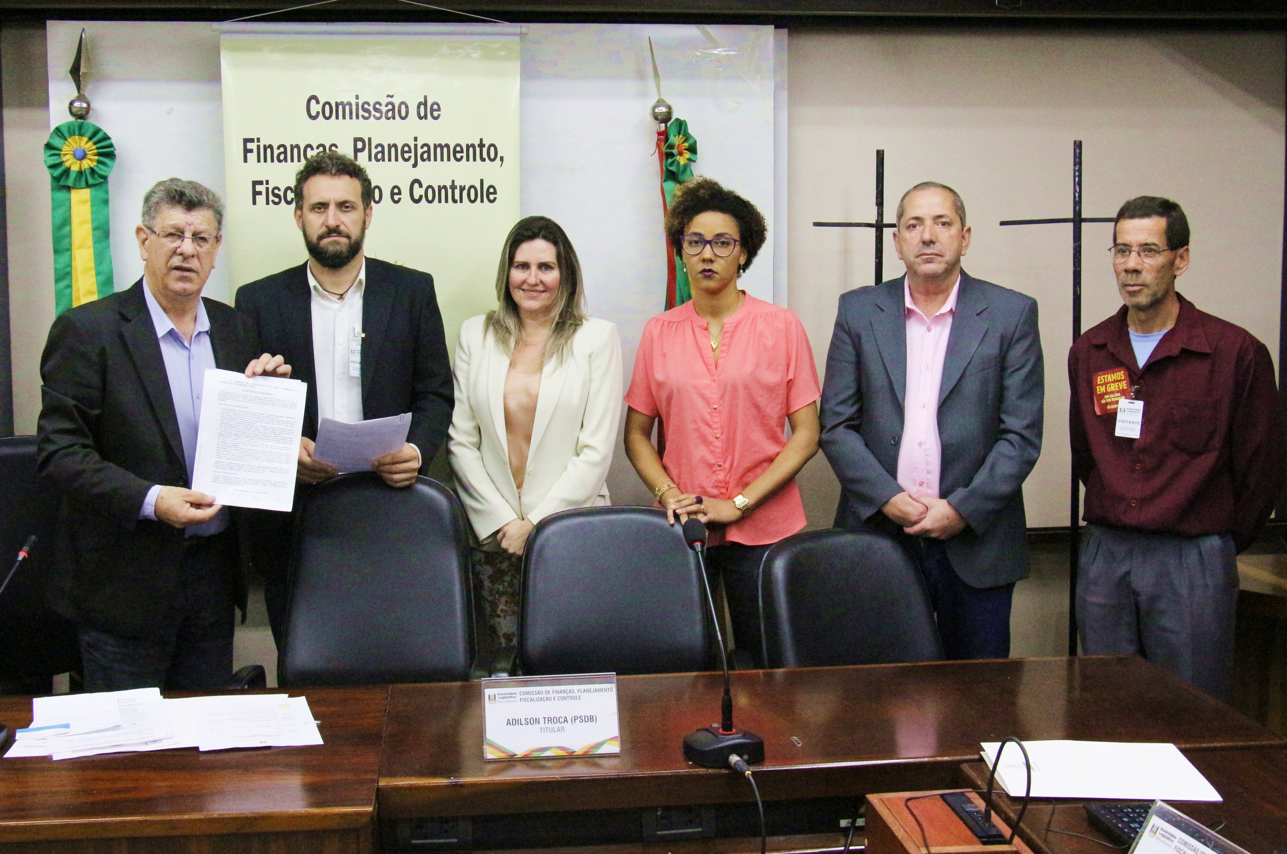Coedu entrega demanda de professores estaduais à Assembleia Legislativa