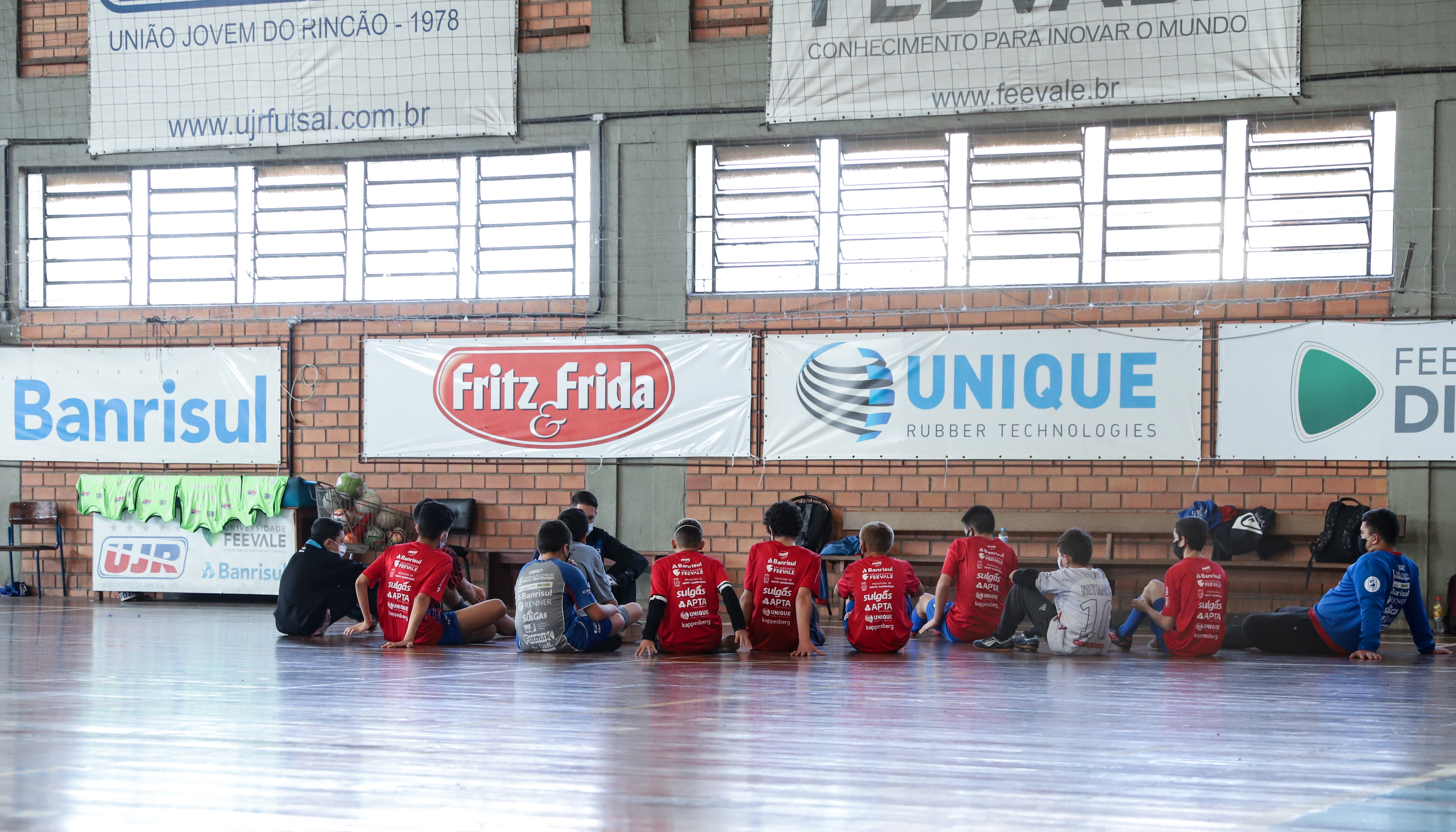 Coedu visita entidade que promove inclusão pelo esporte