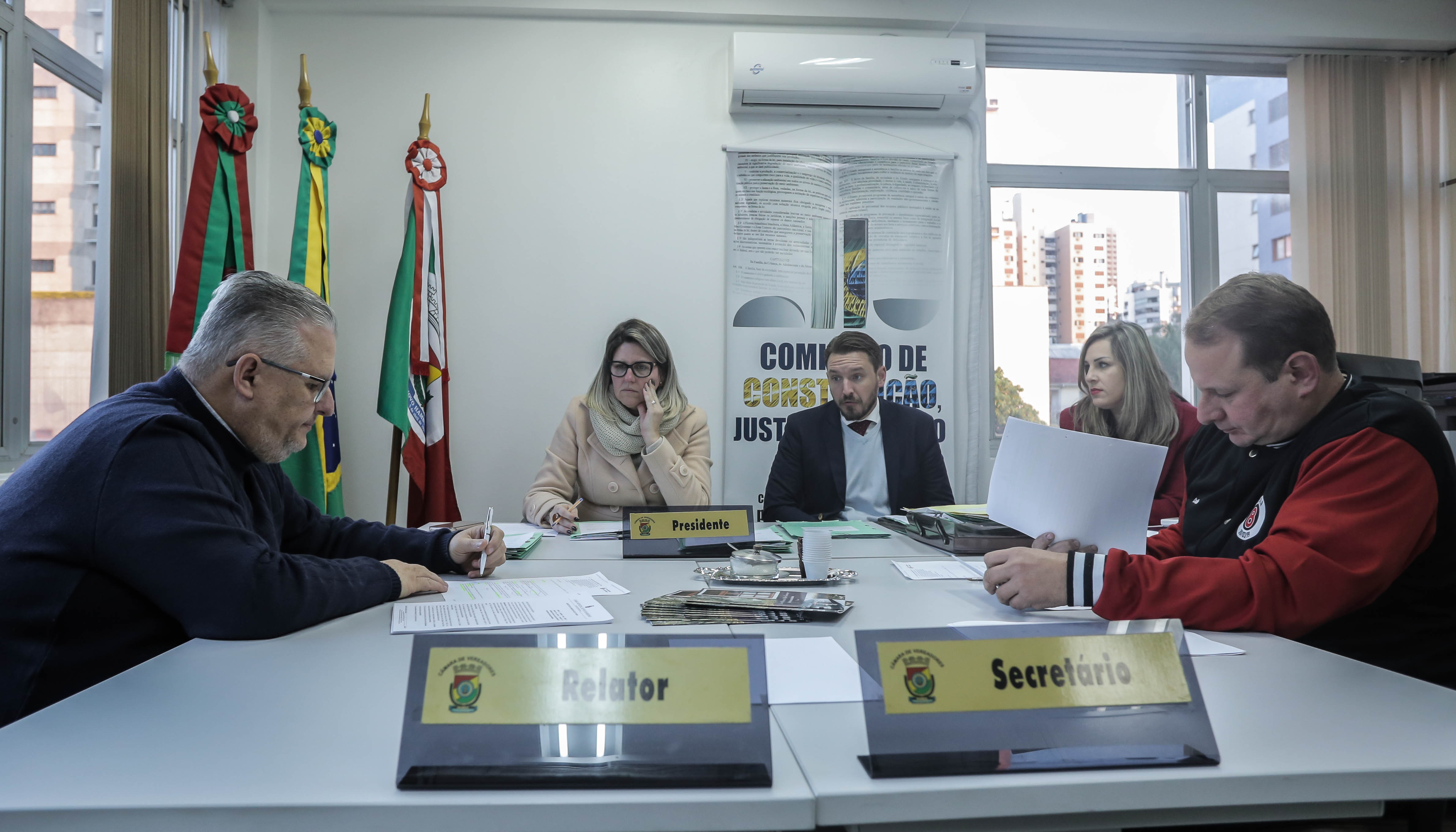 Cojur aprova tramitação de três matérias em reunião ordinária