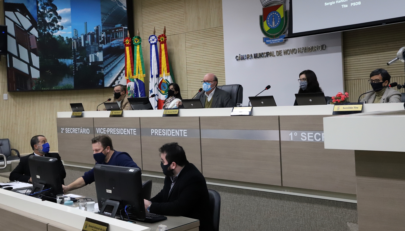 Com atividades suspensas, Câmara realiza sessão extraordinária nesta quarta