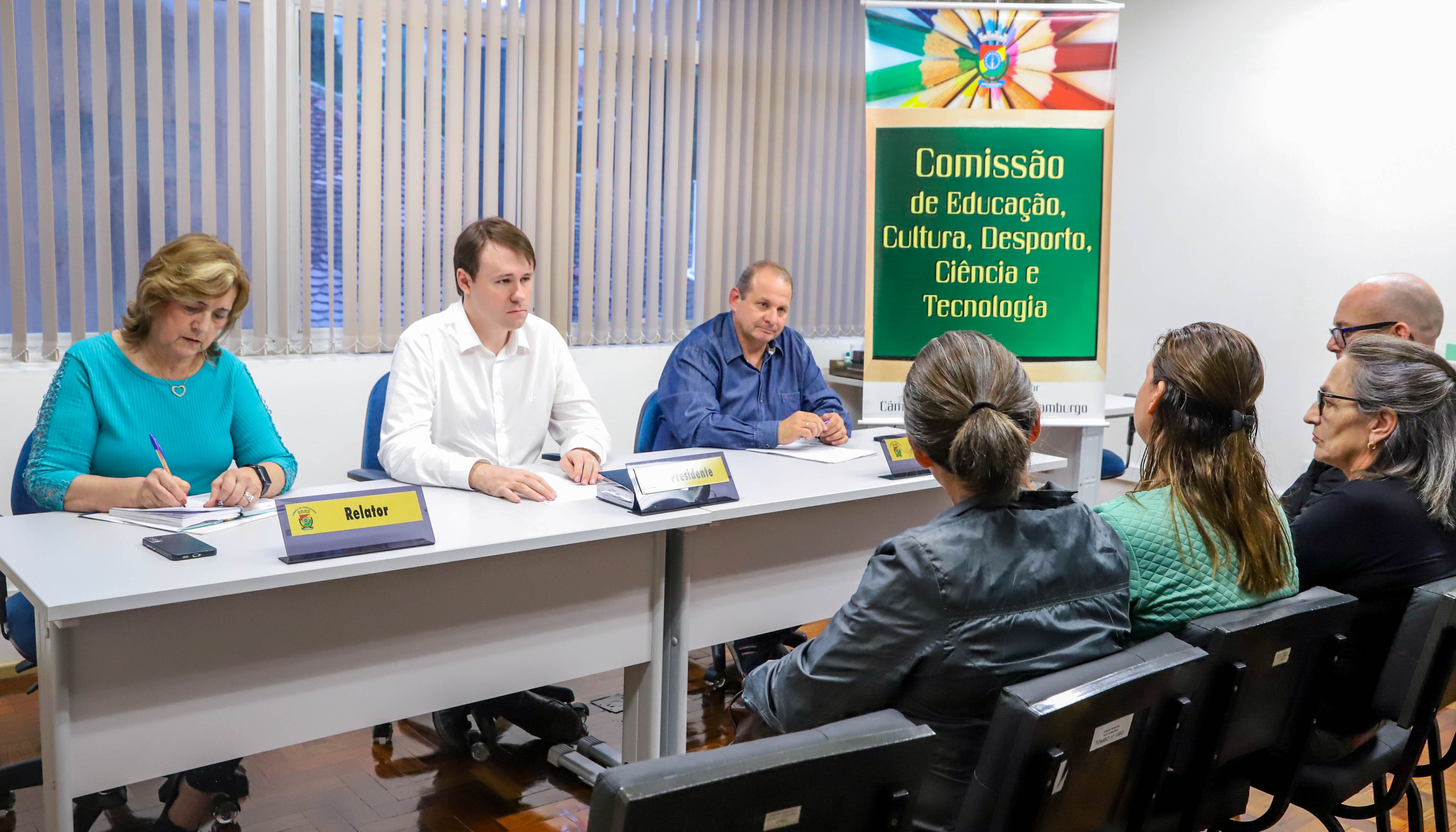 Comissão buscará respostas para reivindicações em duas escolas municipais