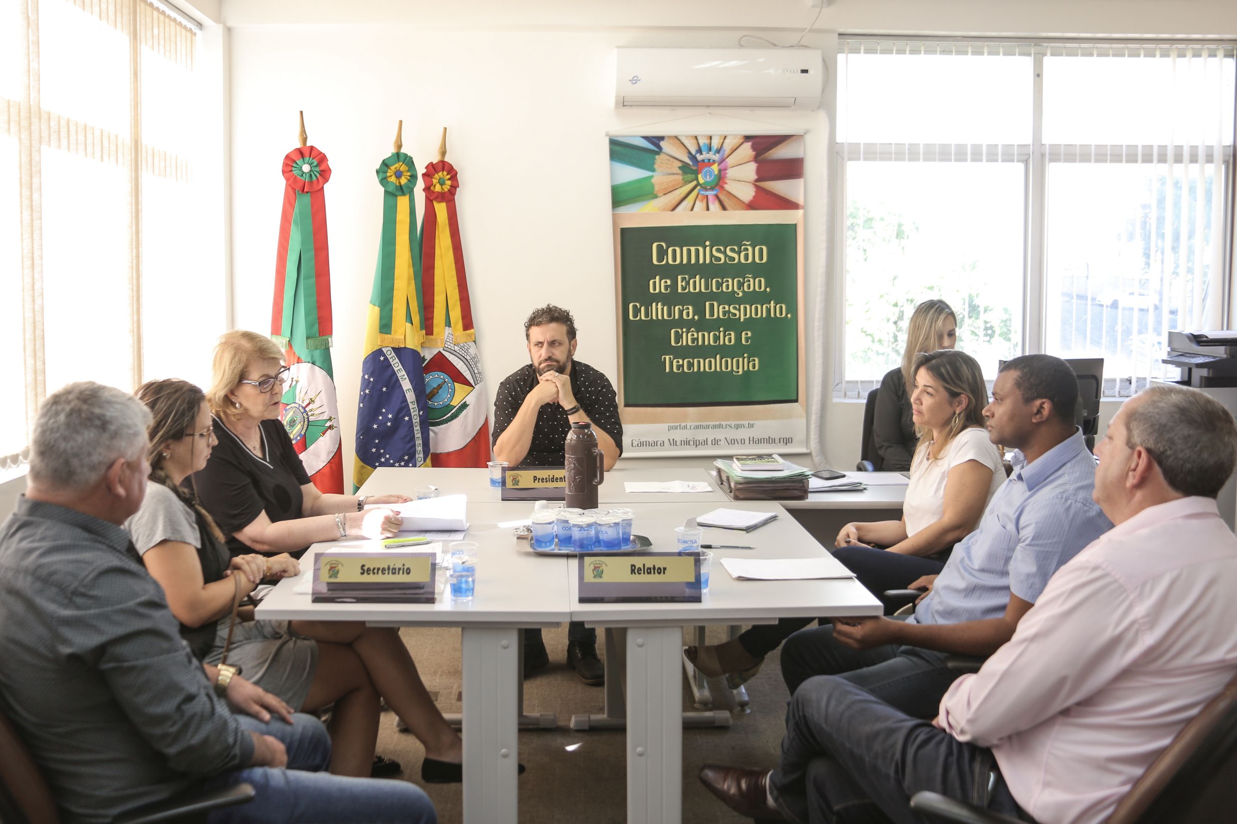 Comissão de Educação, Conselho Tutelar e CRE debatem situação do ensino estadual