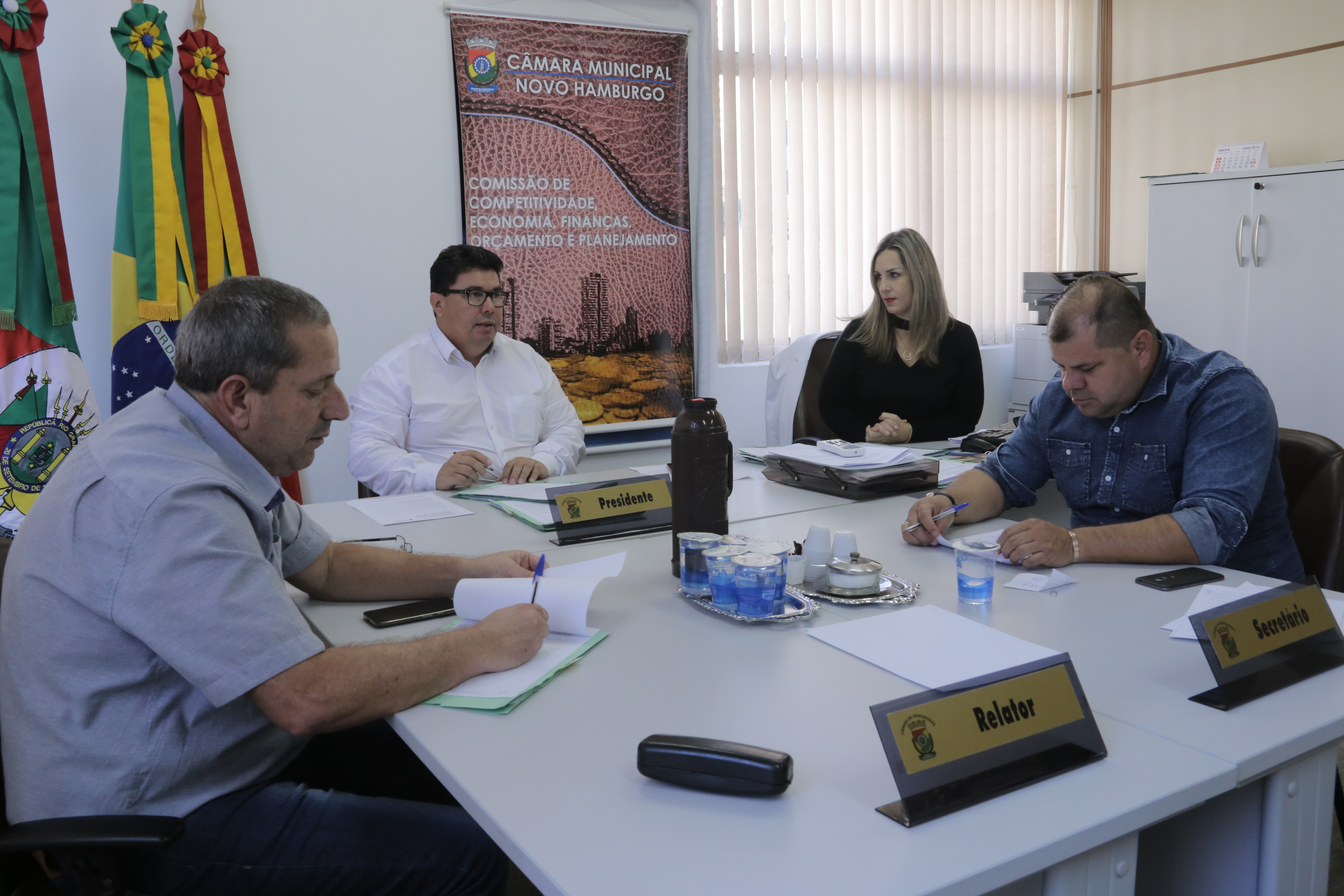 Comissão de Finanças aprova trâmite de cinco projetos de lei