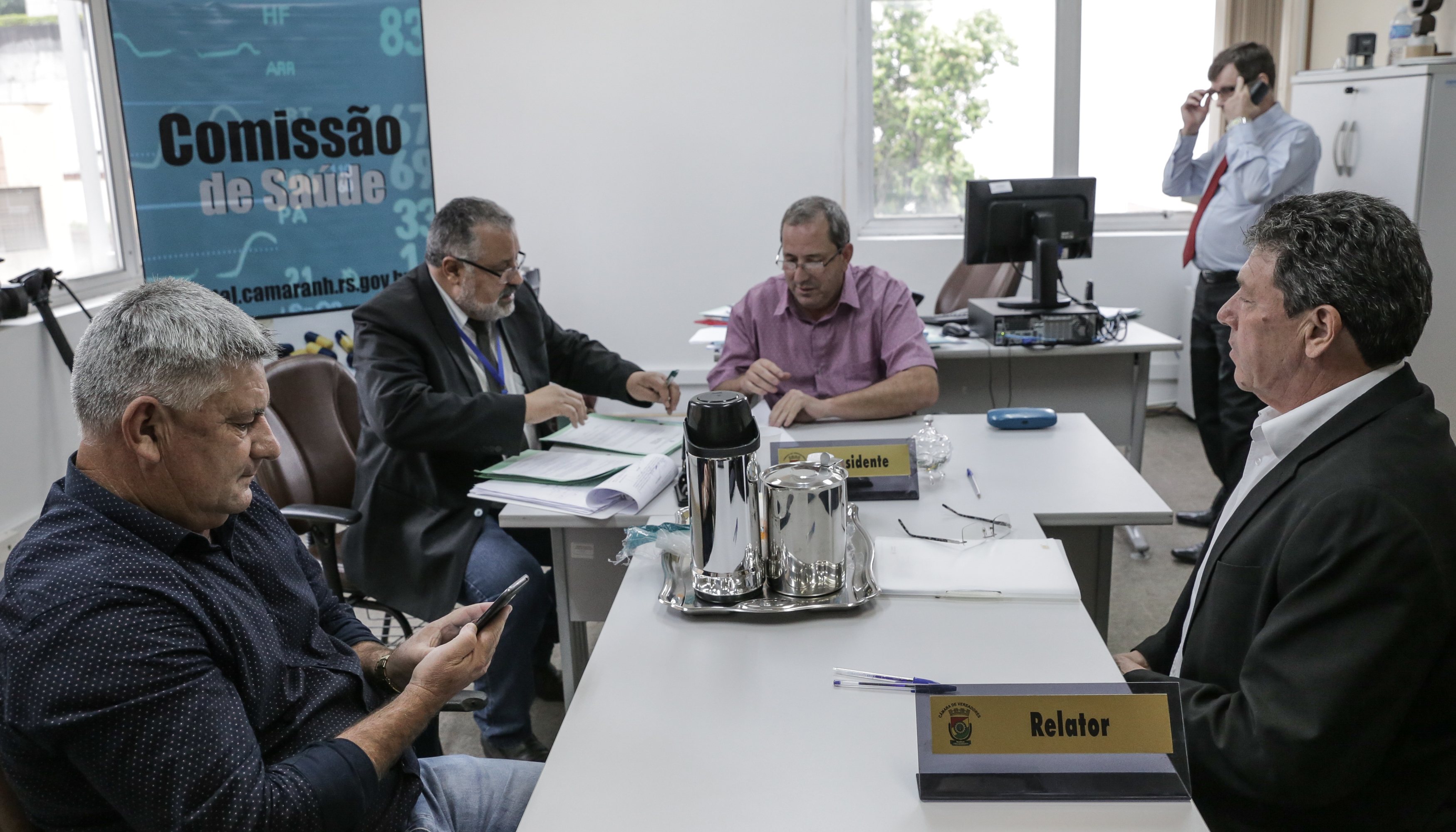 Comissão de Saúde dá prosseguimento a dois projetos de lei