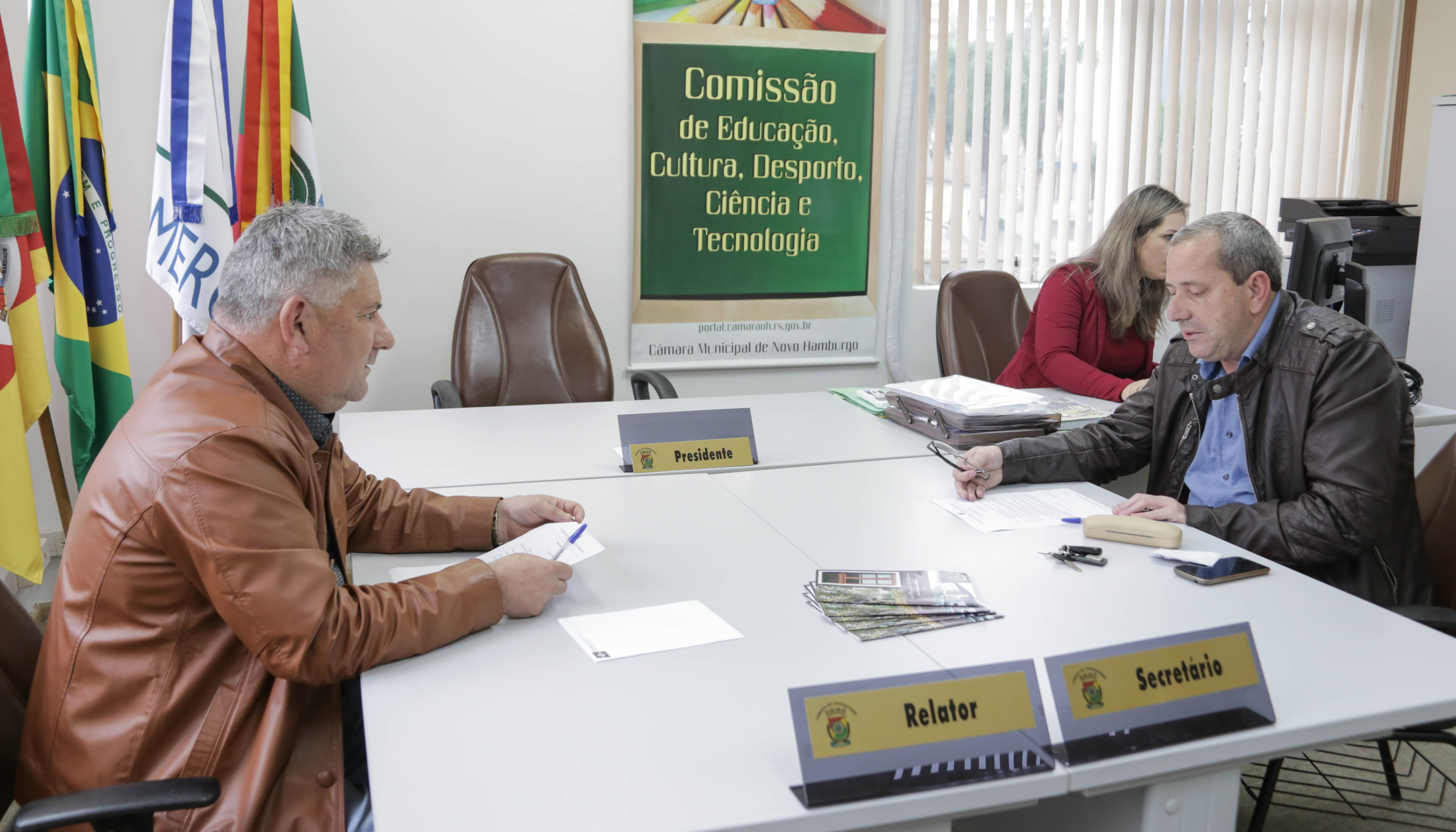 Comissão debate questionamentos trazidos pelo SindProfNH