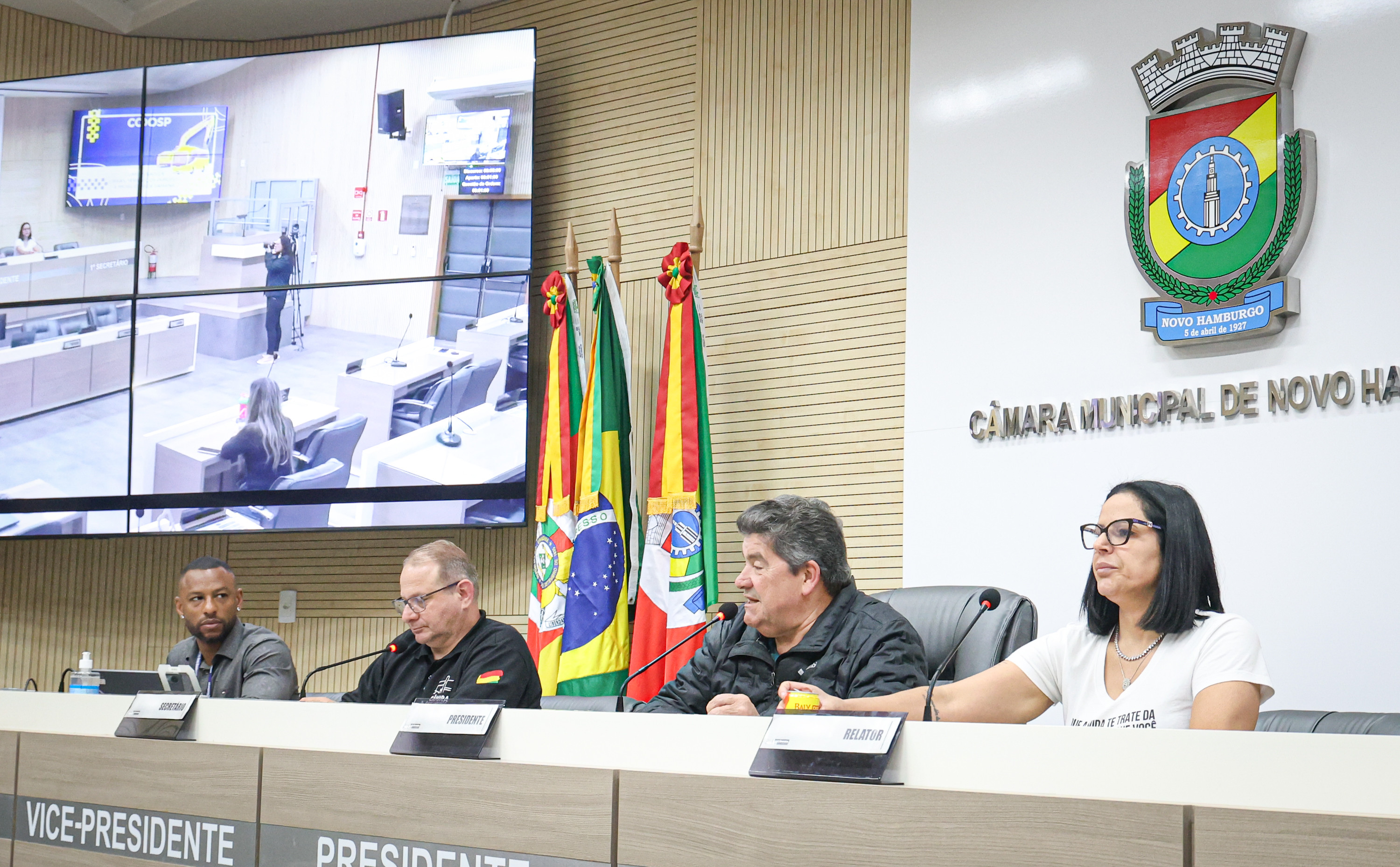 Comissões analisam projeto que cria política municipal de proteção e bem-estar animal