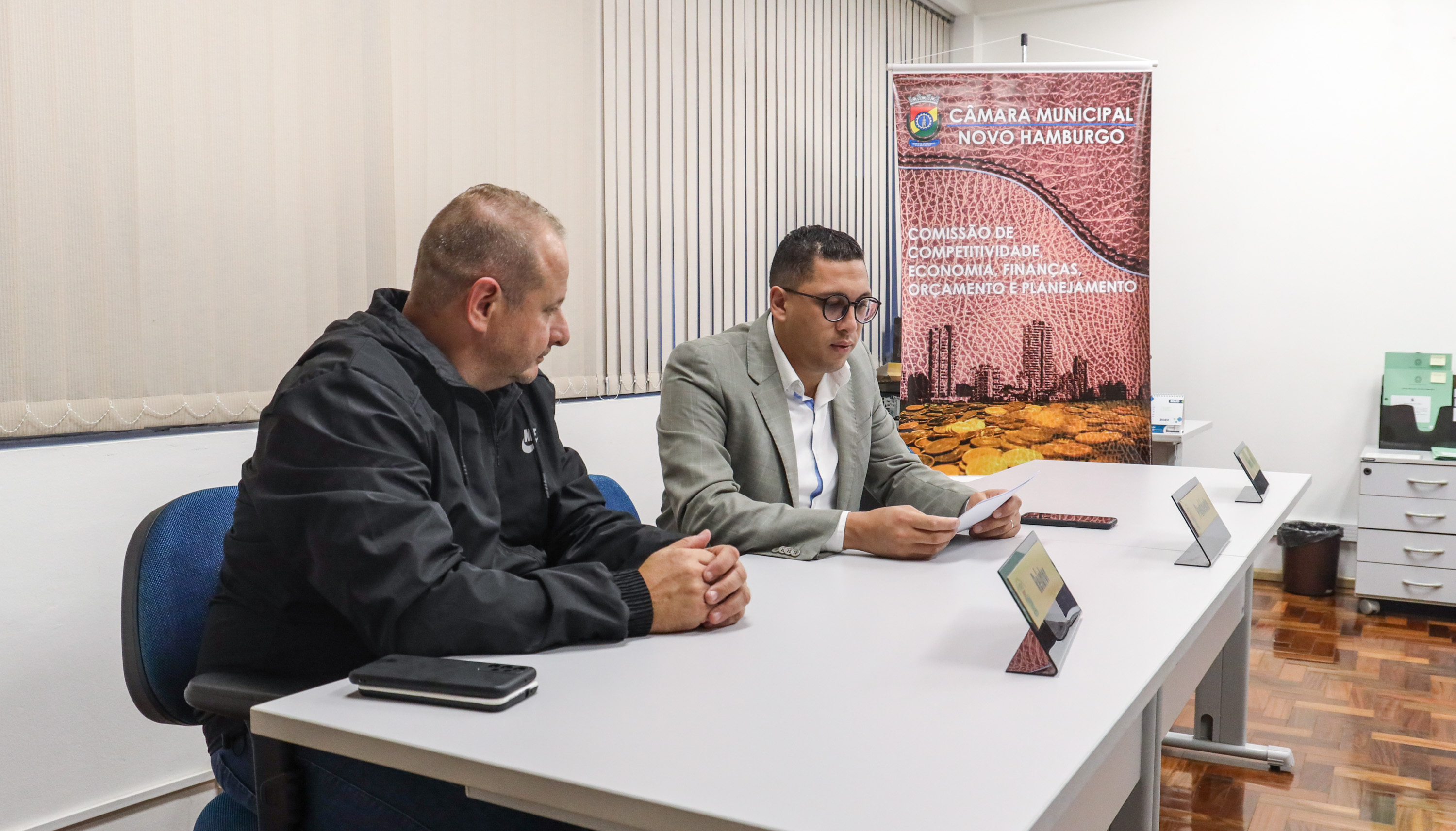 Contratação temporária de professores avança nas comissões