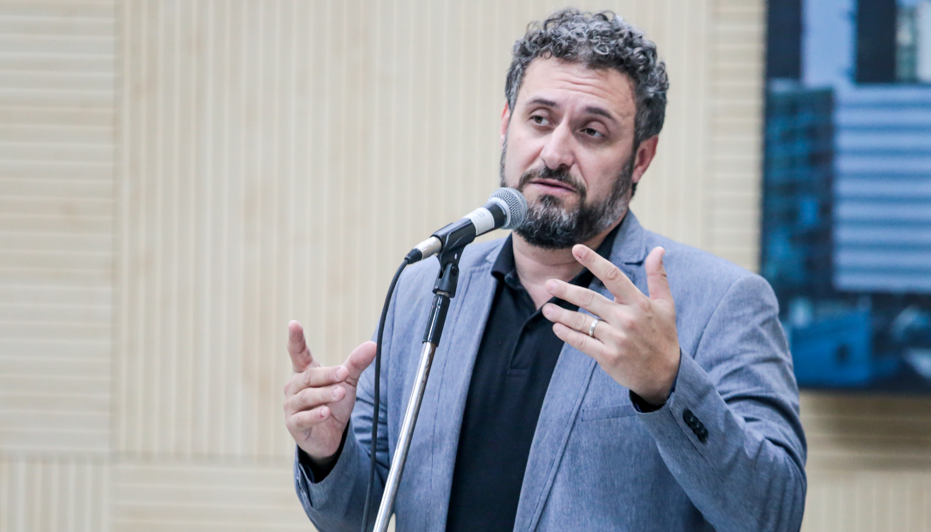 Deputado Issur Koch avalia seus primeiros seis meses de mandato