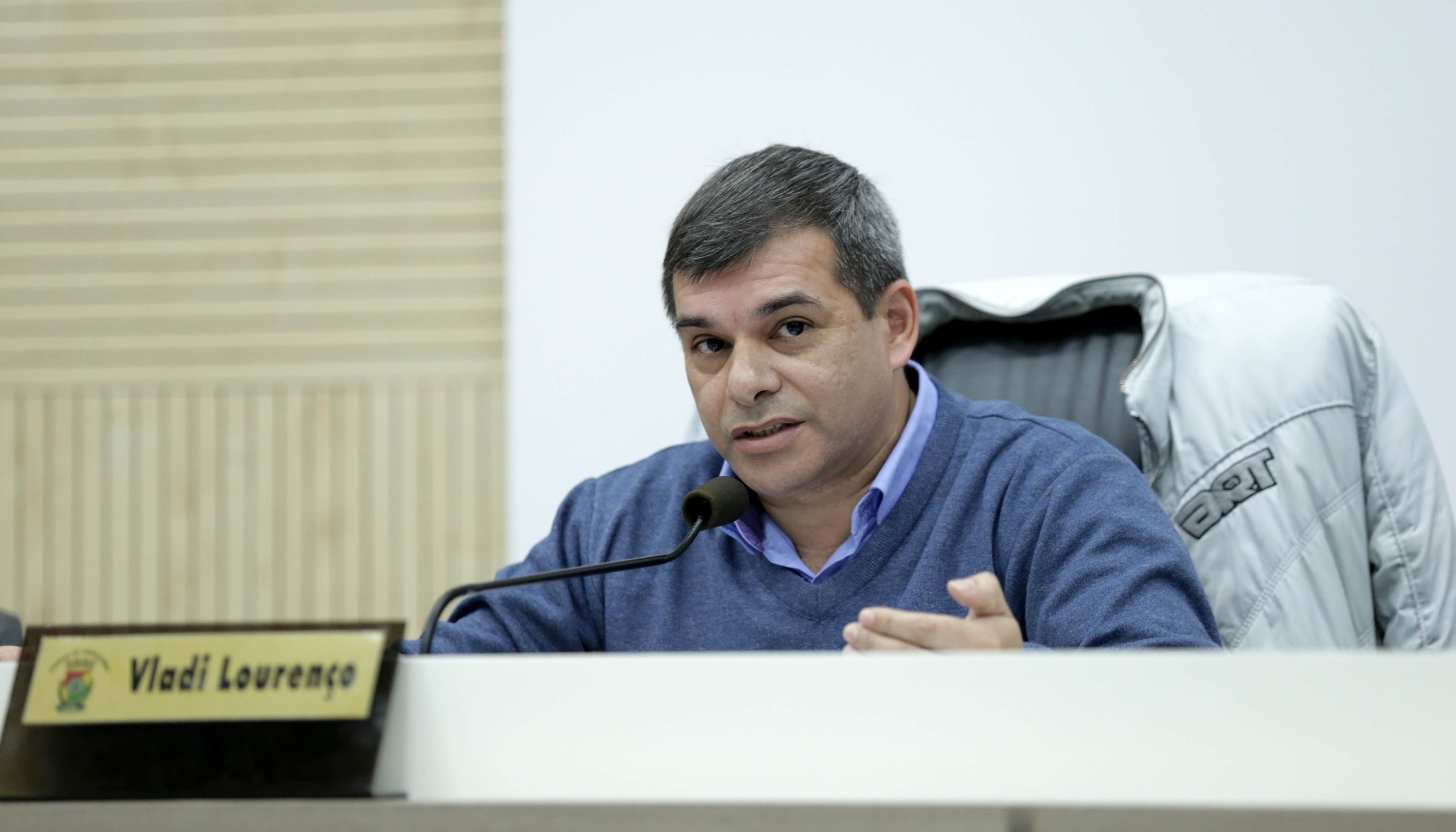 Dois suplentes assumem cadeiras no Legislativo