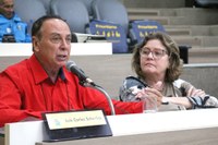 Dois suplentes substituem vereadores do MDB na sessão desta quarta