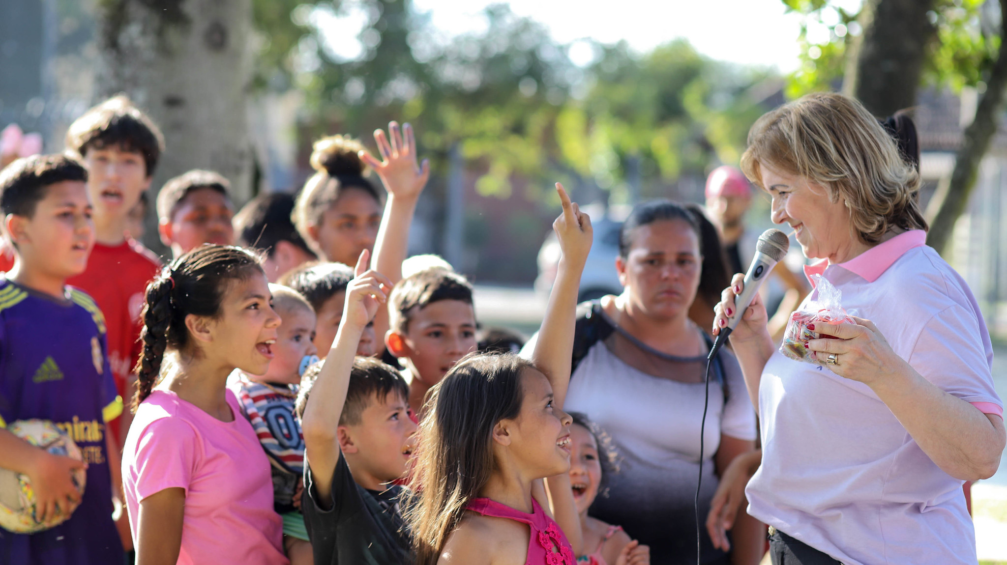Domingo por Elas leva diversão para as famílias e informações às mulheres do bairro Santo Afonso