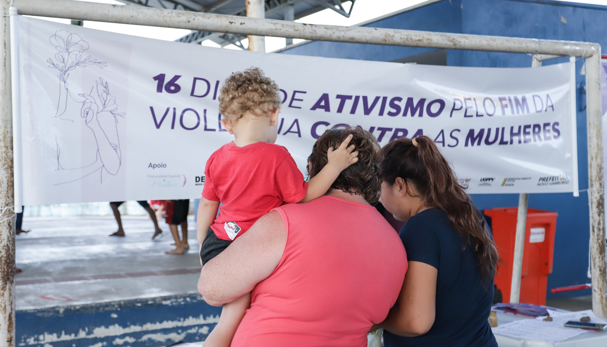 Domingo por Elas leva informações contra violência de gênero ao Santo Afonso