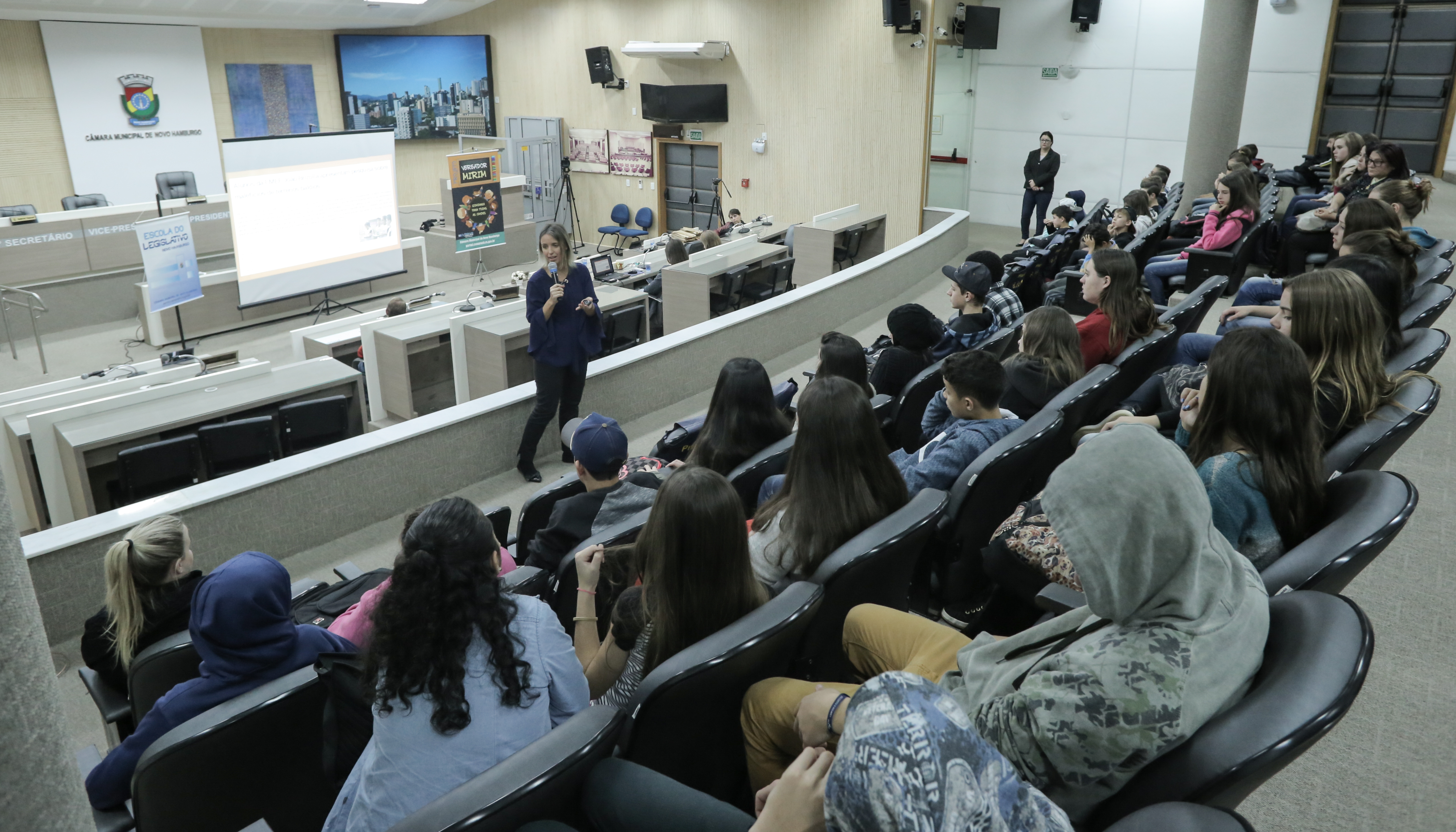 Duas escolas participam esta semana do Vereador Mirim