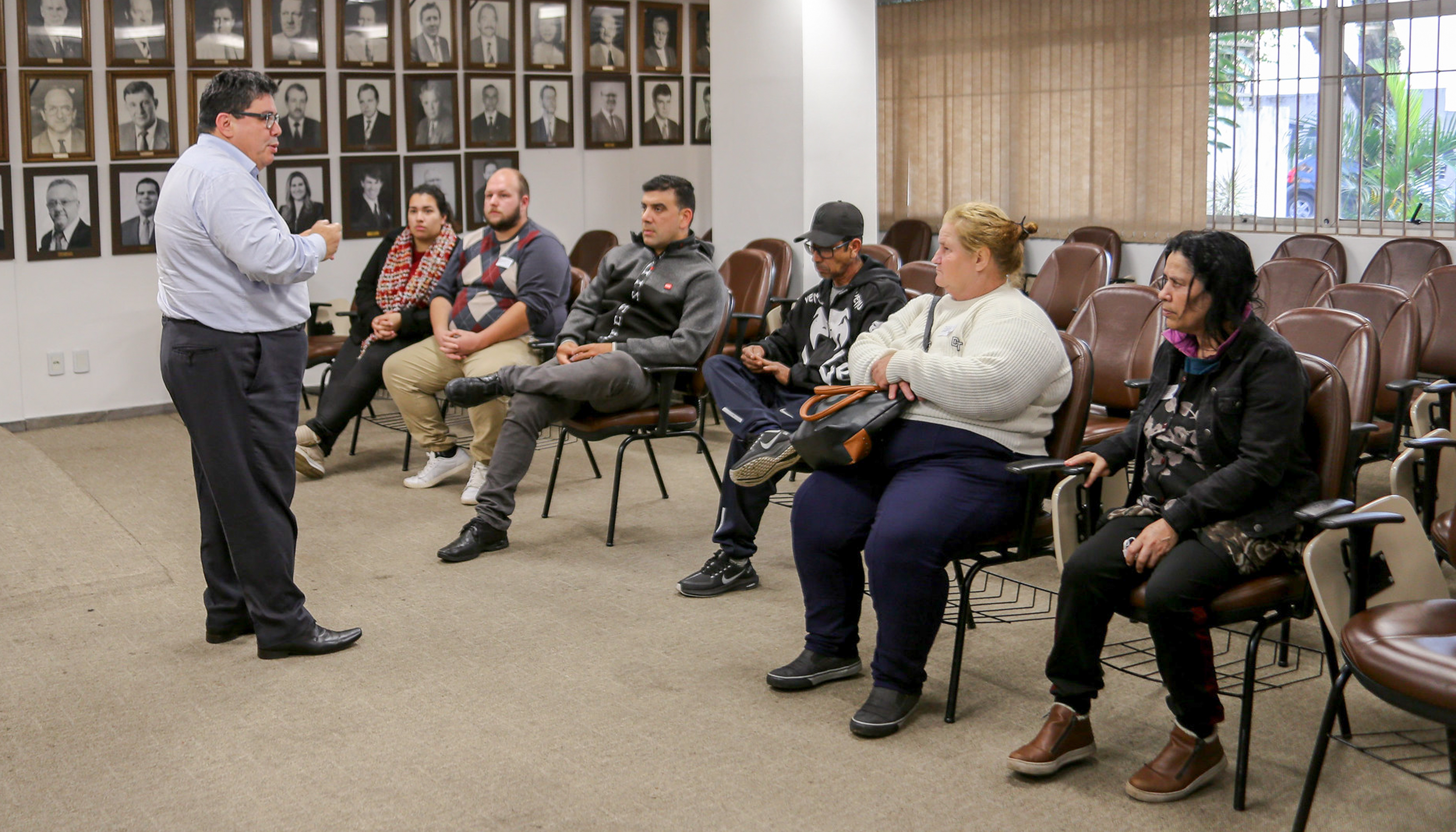Edital para realização de Reurb motiva vista a projeto que busca solução para área em litígio na rua Minuano