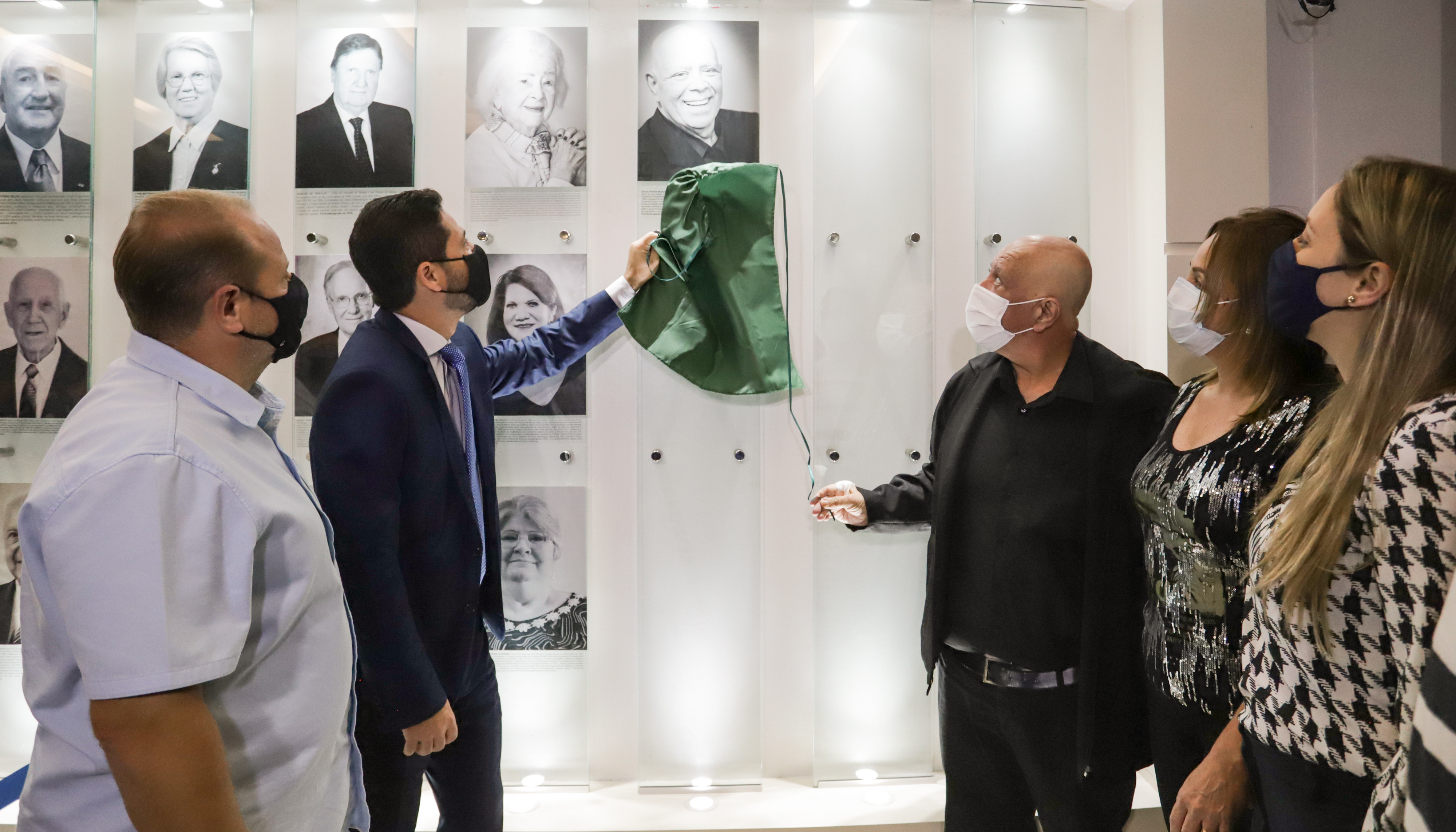 Édson Ferreira Machado recebe a honraria de Cidadão de Novo Hamburgo 