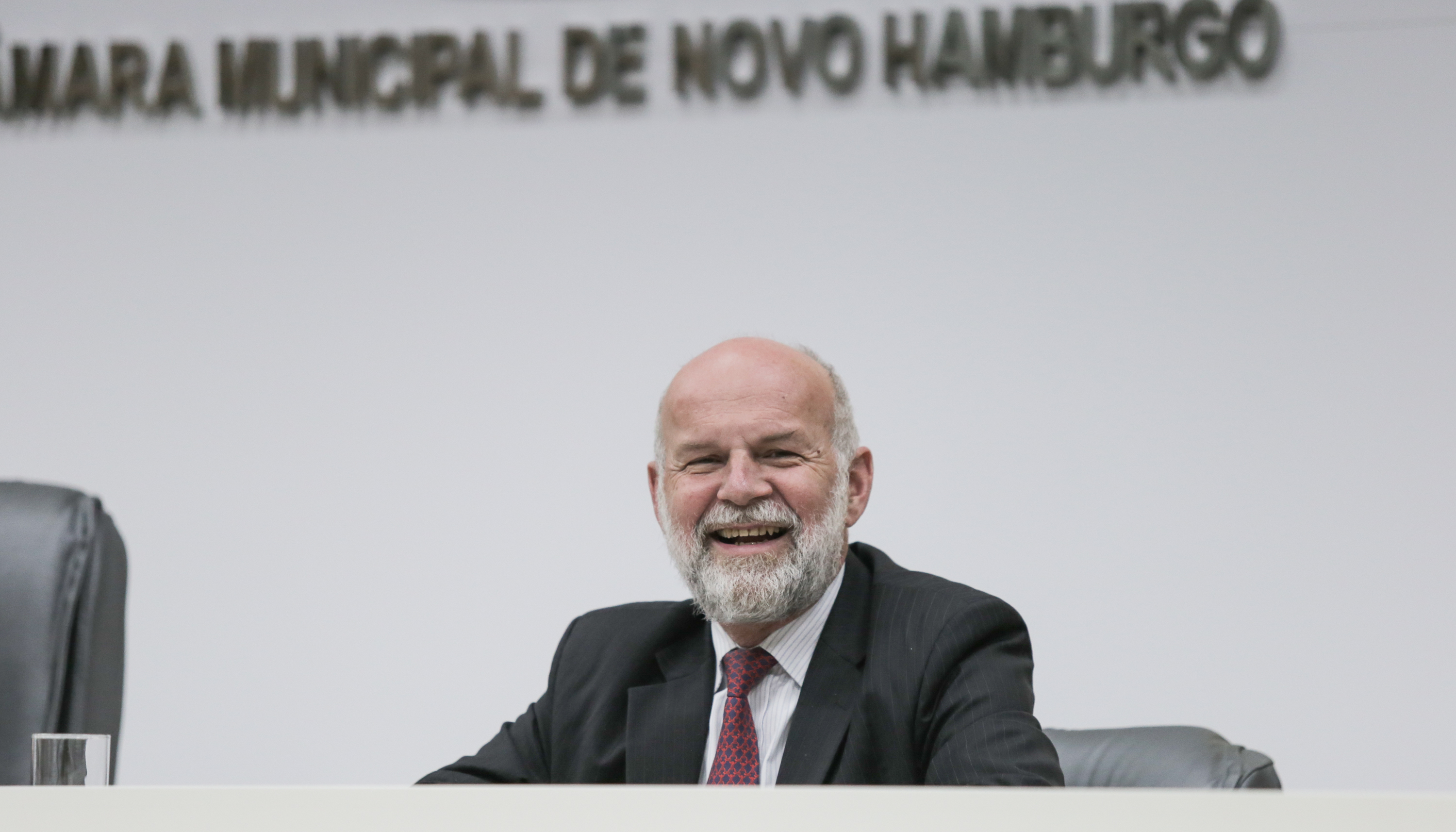 Em palestra na Câmara, embaixador apresenta panorama econômico e político de Luxemburgo