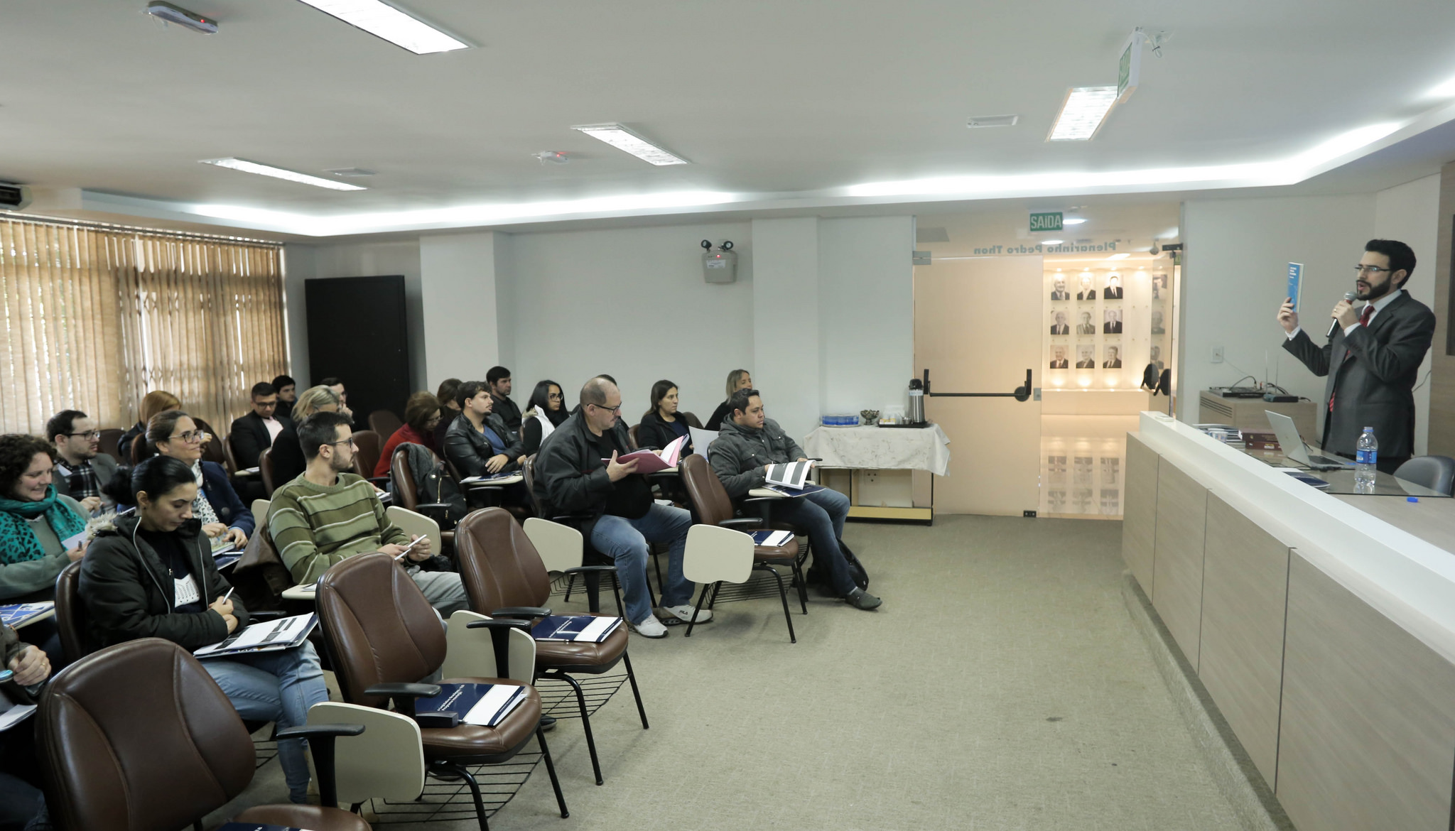 Em parceria com o Senado, Câmara promove oficina sobre licitações