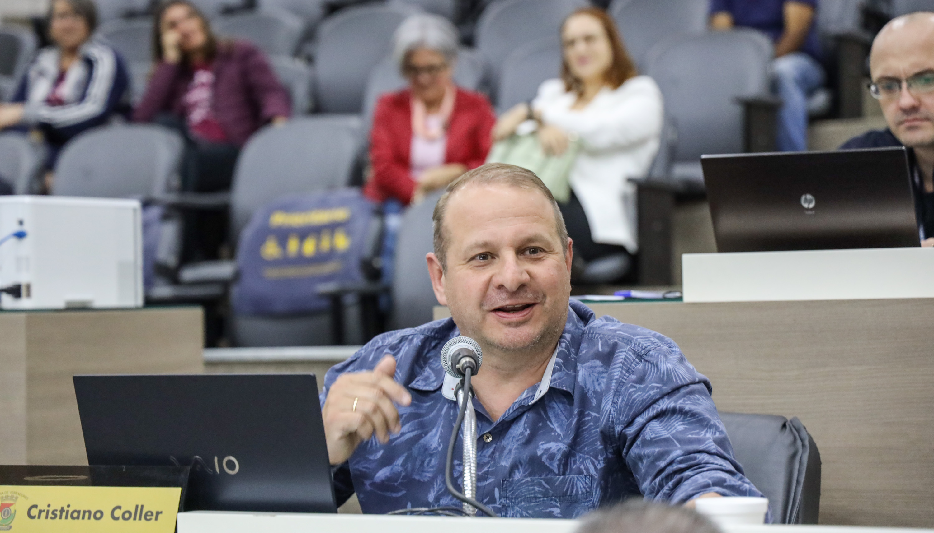 Em vista projeto que defende divulgação do andamento de obras no município