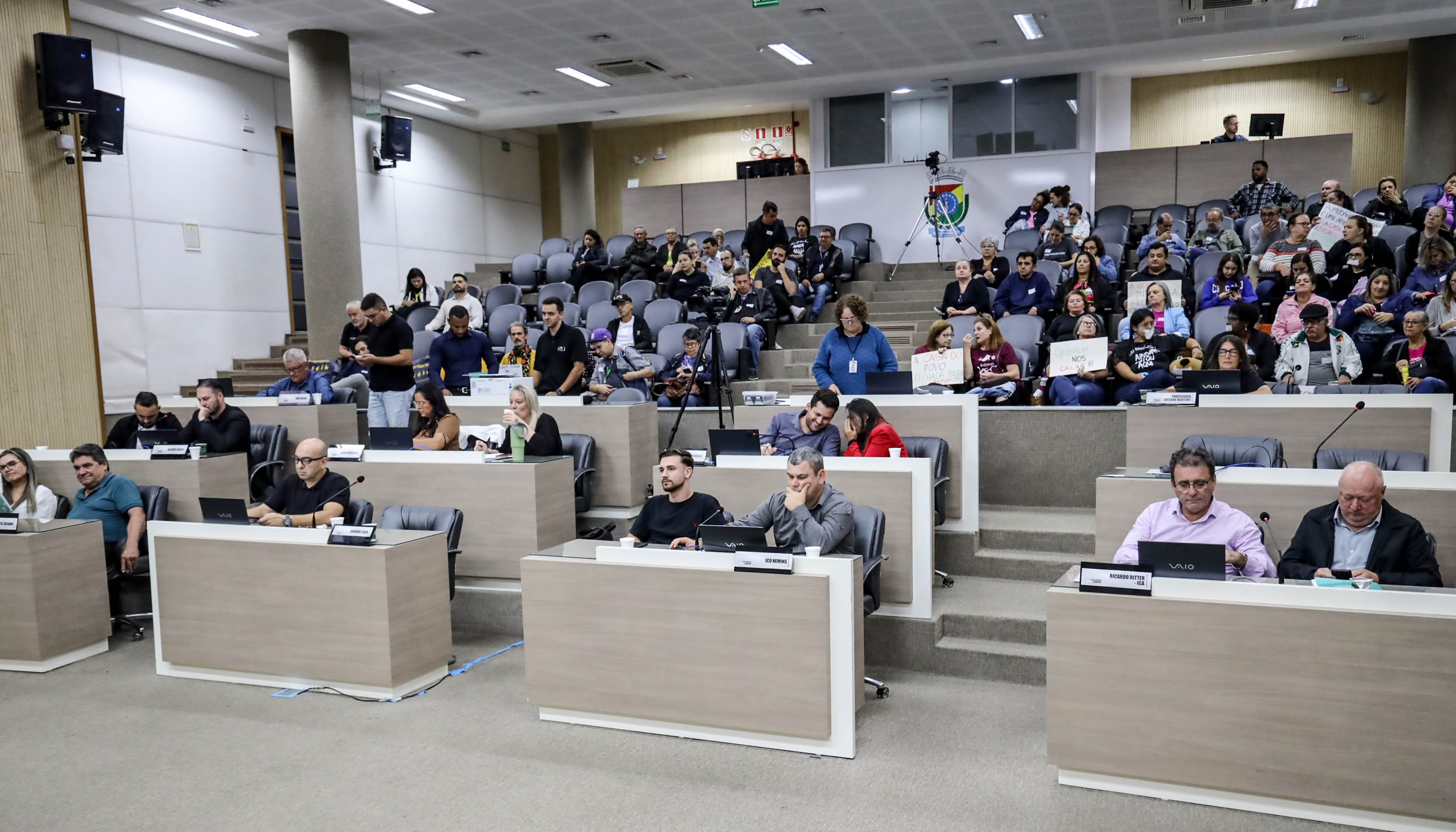 Em vista projeto que modifica horário das sessões de segunda-feira