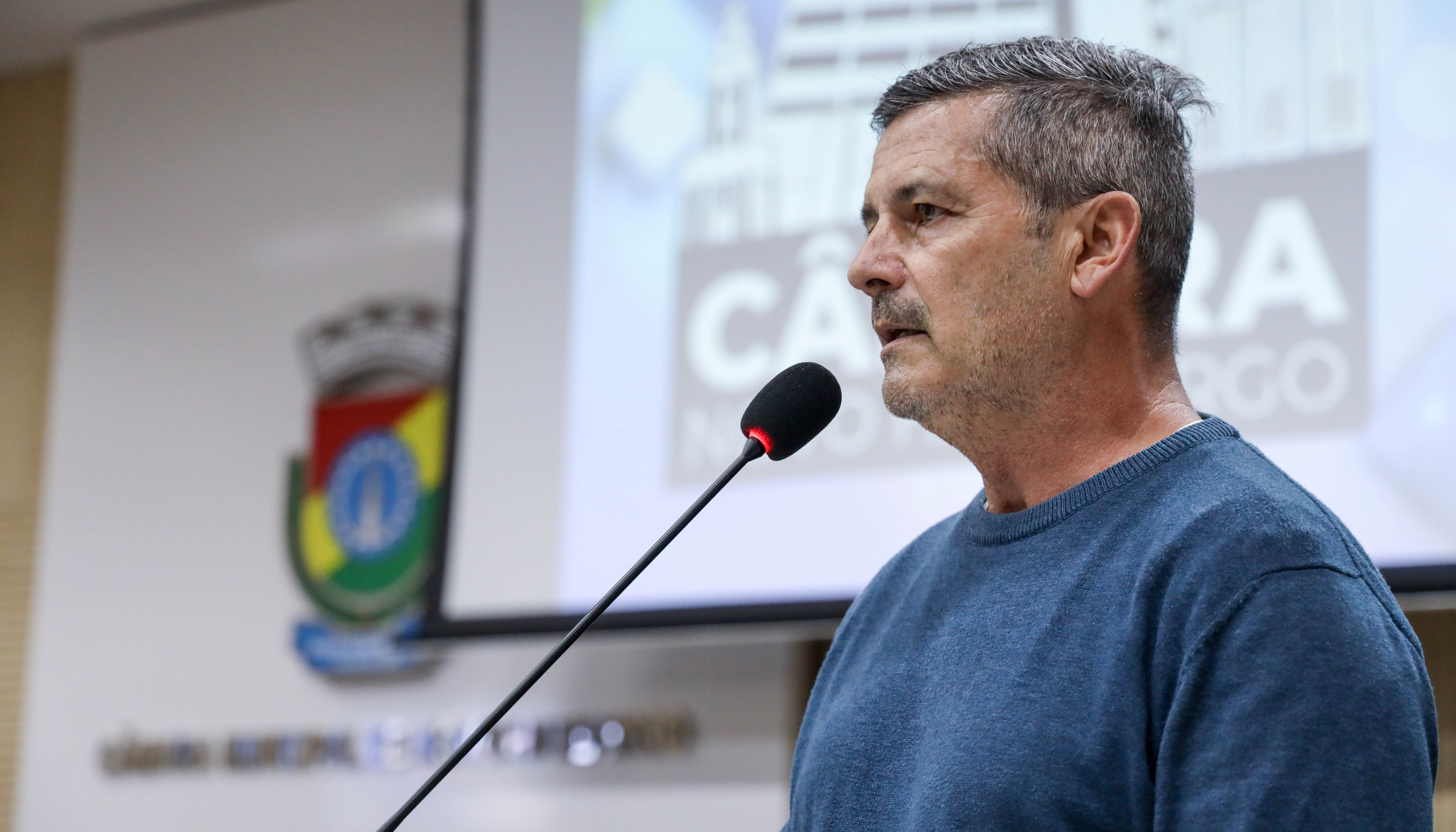 Empresário contesta edital de sorteio para ocupação das bancas da Praça do Imigrante