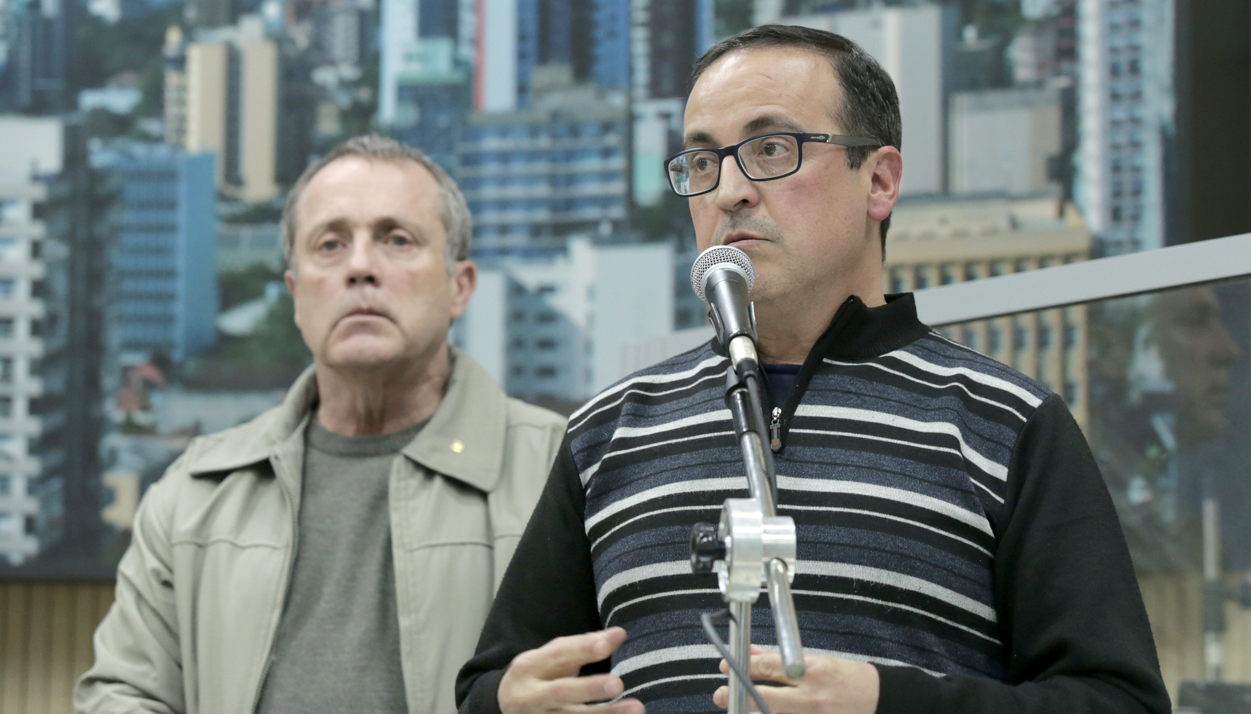 Enfermeiro responsável pelo setor de imunização  faz esclarecimentos sobre vacinação contra poliomielite e sarampo