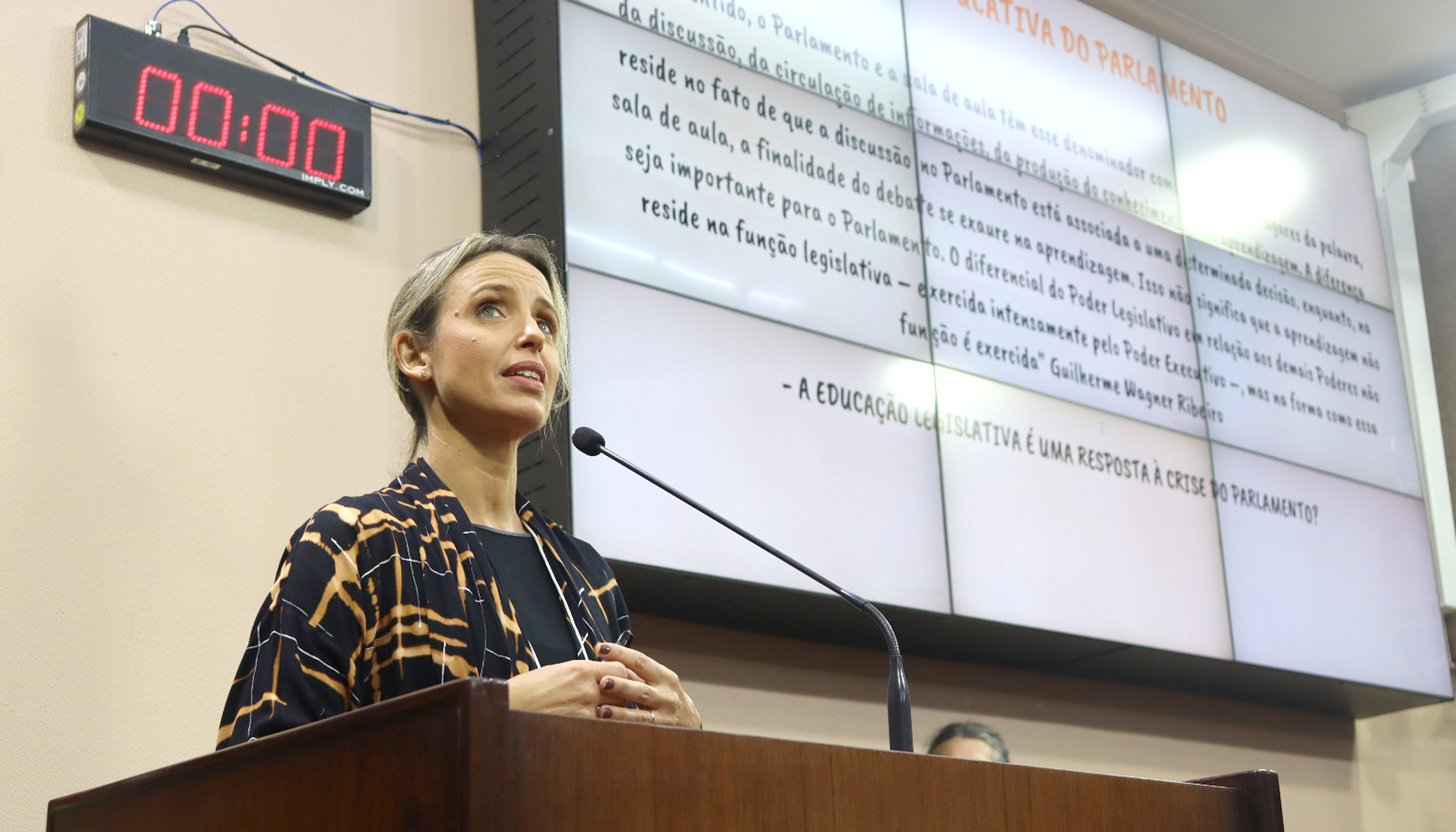 Escola do Legislativo marca presença em encontro de escolas de governo 