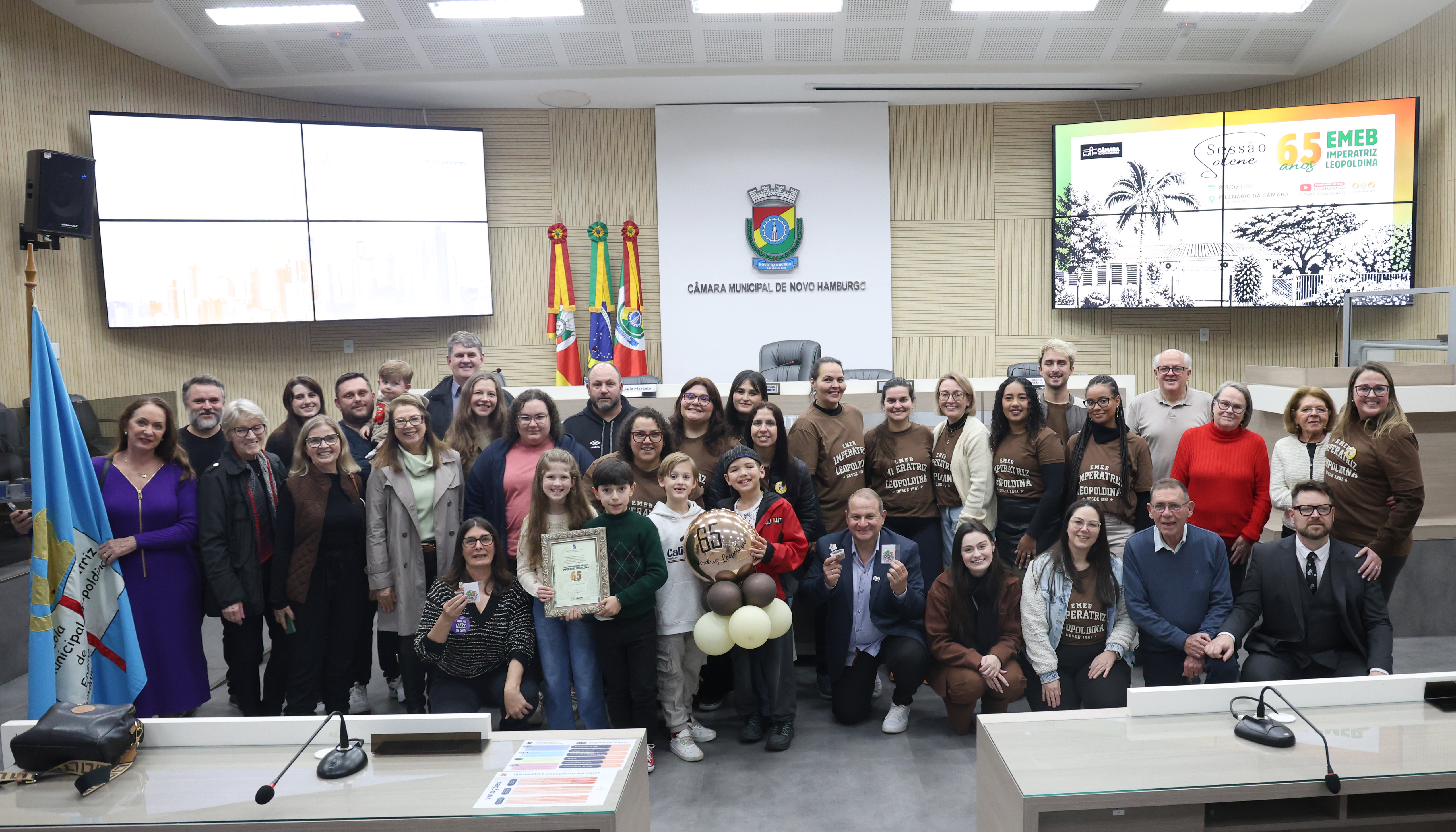 Escola Municipal Imperatriz Leopoldina é homenageada pelos seus 65 anos de história