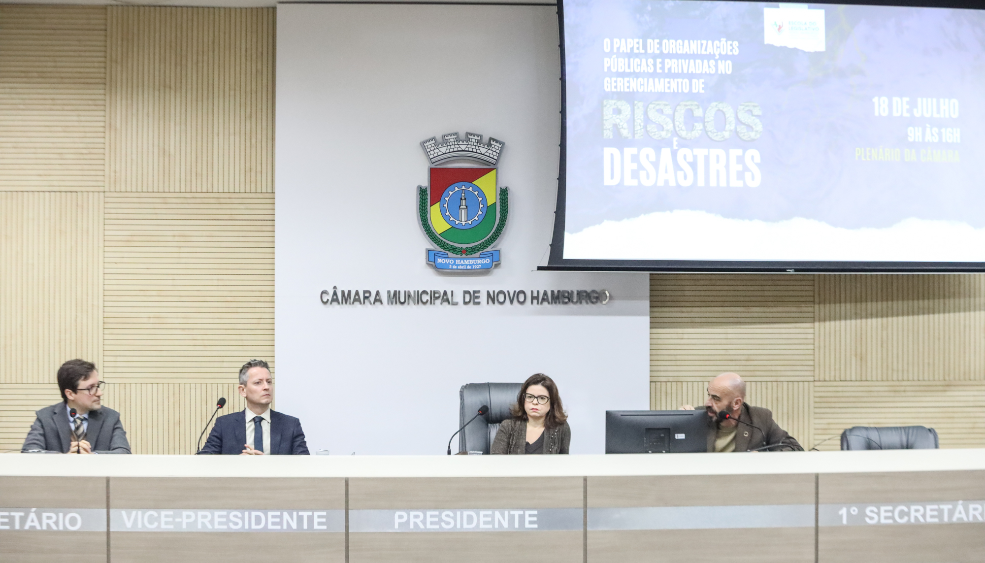 Evento defende a construção de políticas públicas para prevenção e resposta a desastres