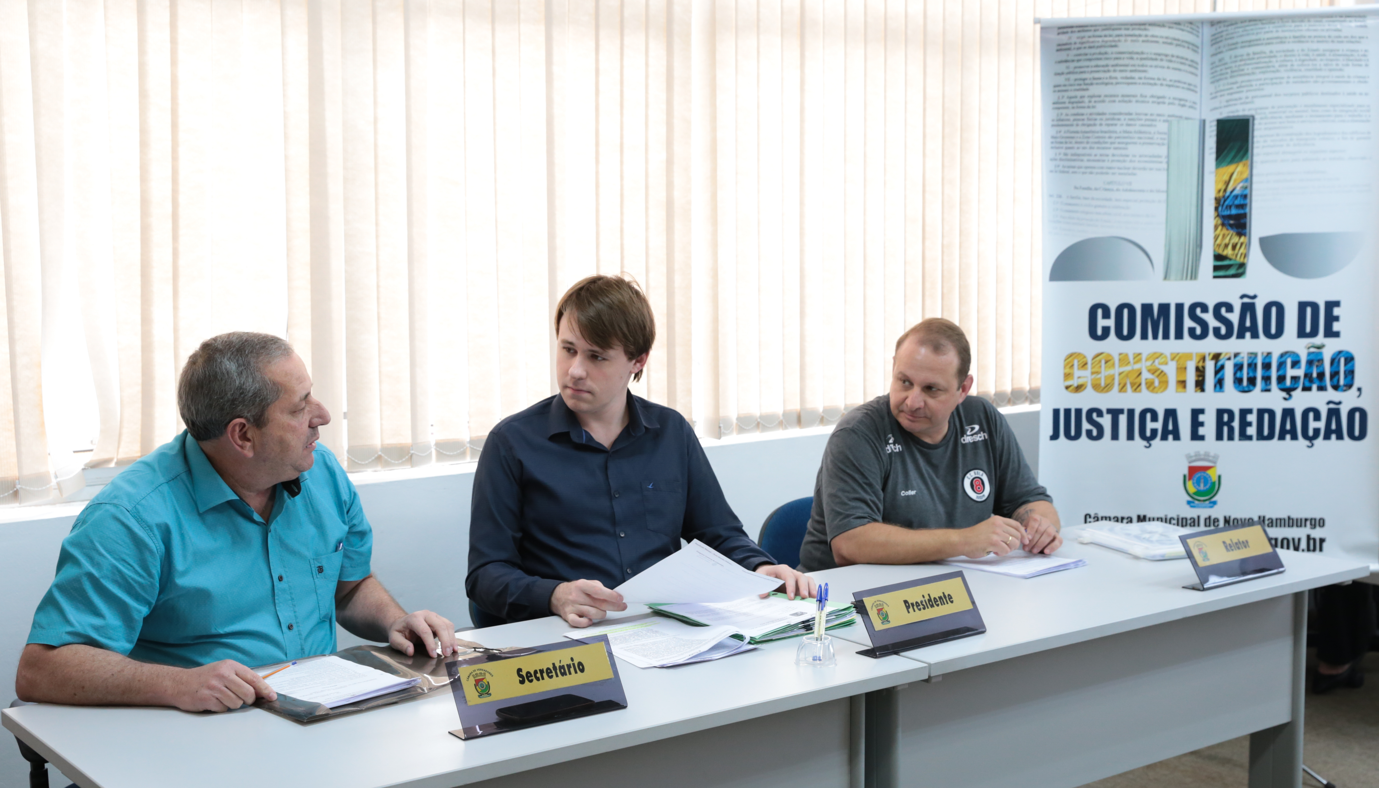 Executivo veta presença obrigatória de cobradores em ônibus municipais