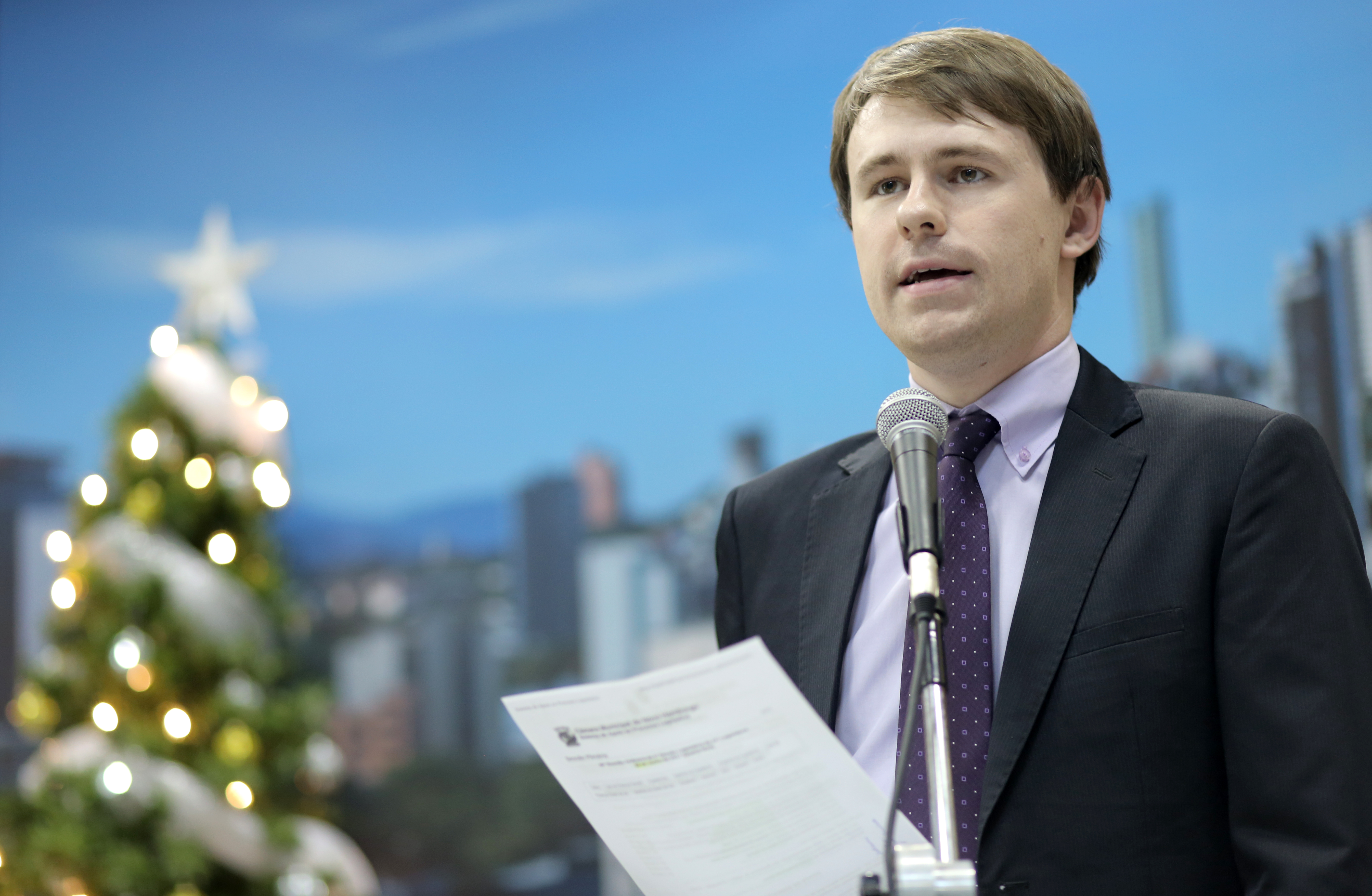 Felipe Kunh Braun solicita reparos em diversos bairros hamburguenses 