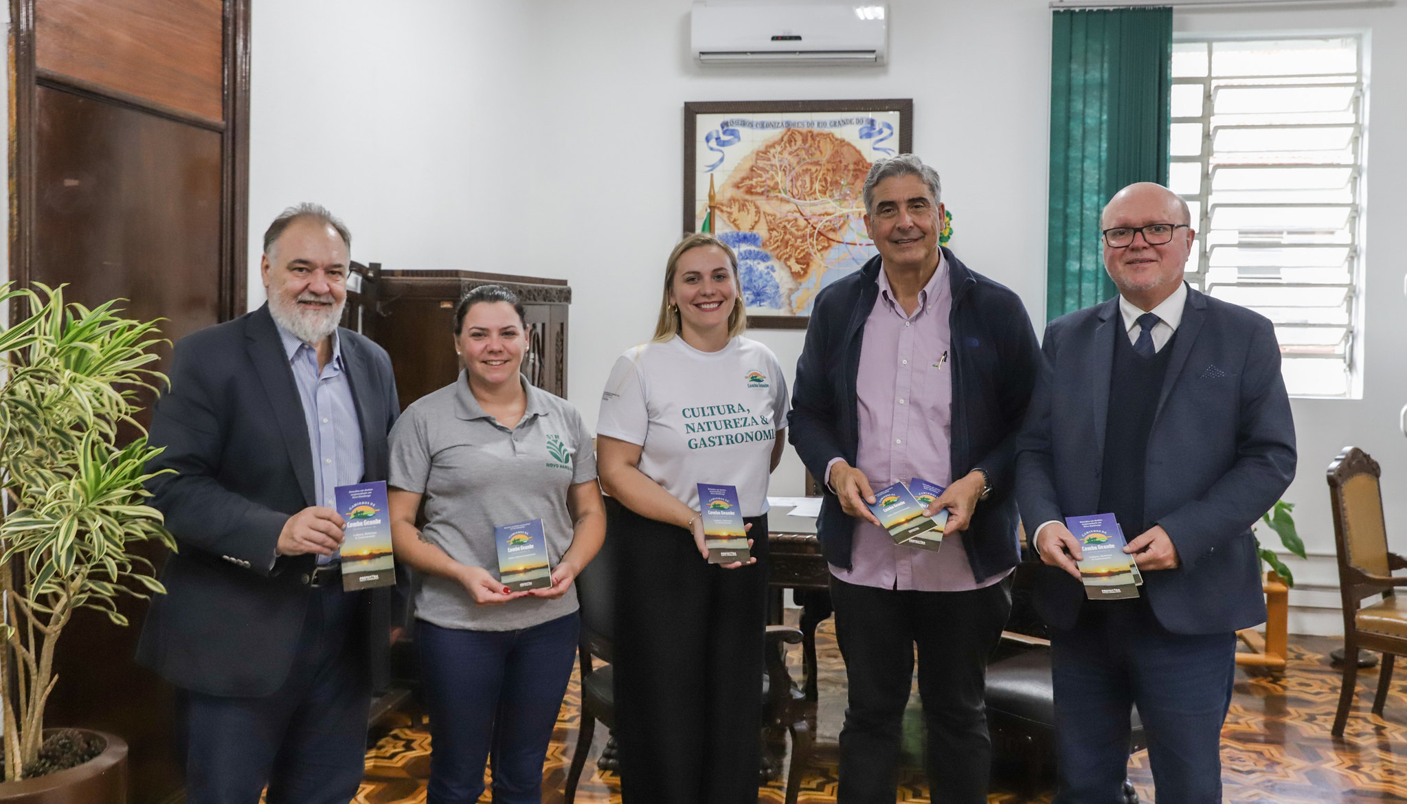 Gerson Peteffi reúne-se com secretário da Agricultura do Estado