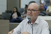 Gerson Peteffi solicita operação tapa-buracos em diversos pontos da cidade