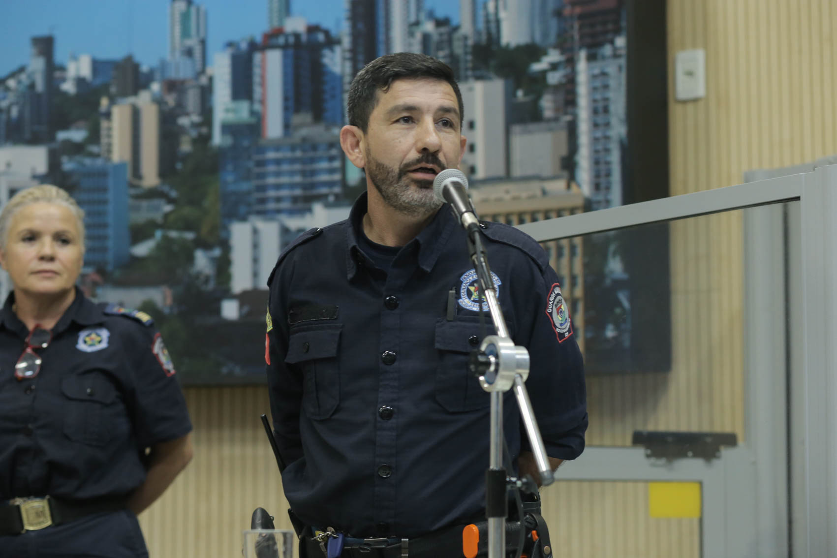Guarda municipal esclarece as consequências do uso de arma de choque