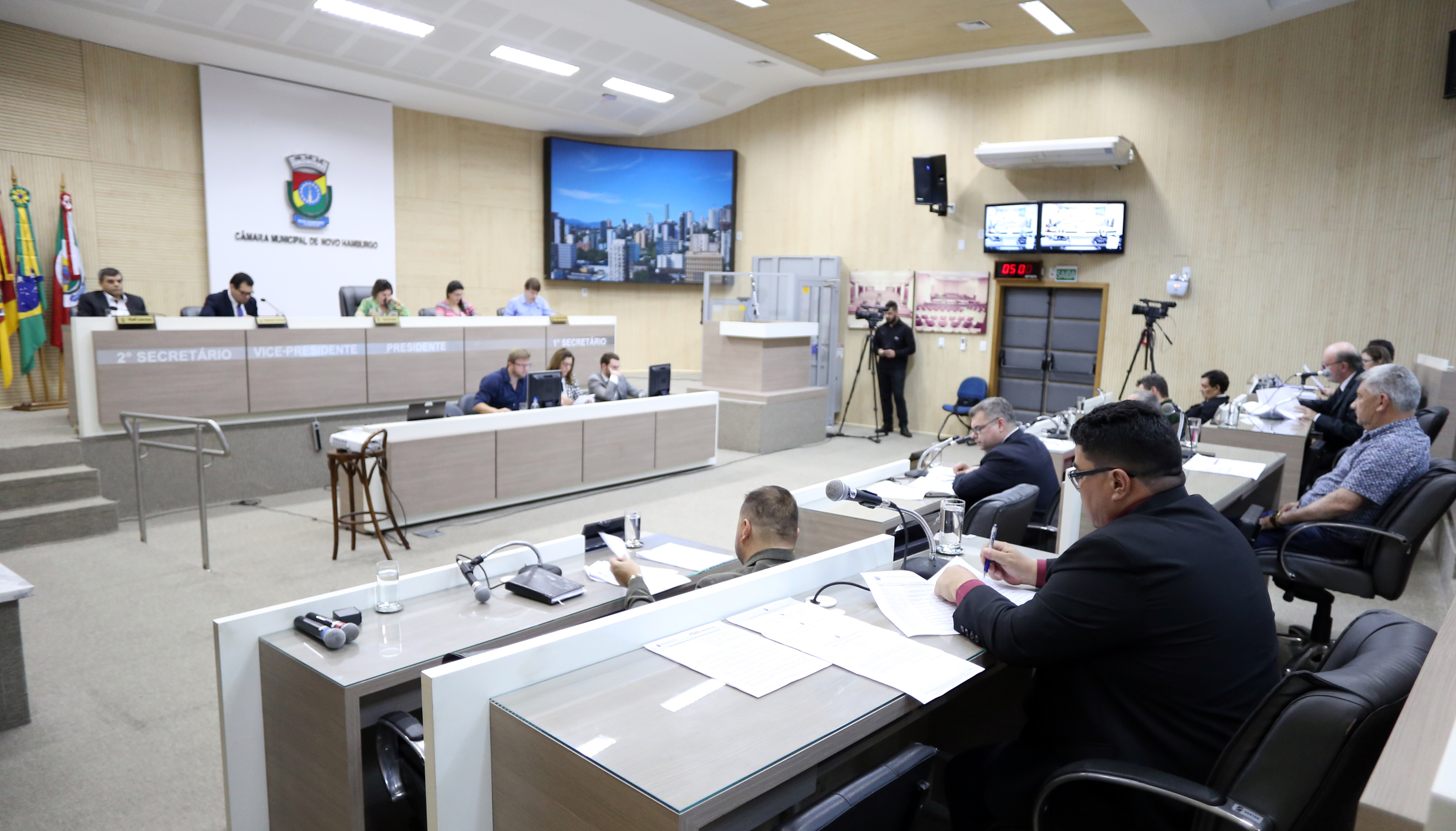 Legislativo aprova mandato de quatro anos para diretores de escolas municipais